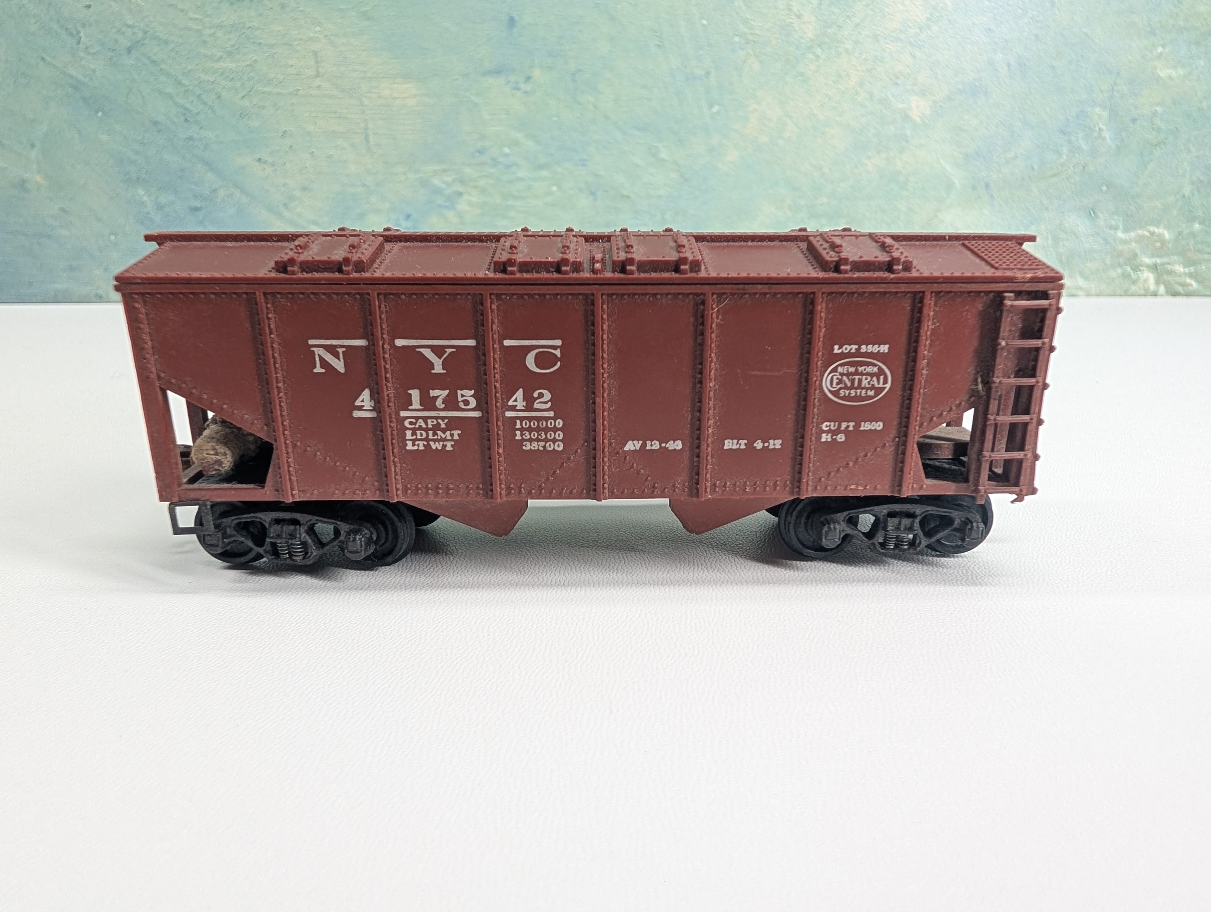 USED Varney HO Scale 2 Bay Covered Hopper New York Central NYC #417542