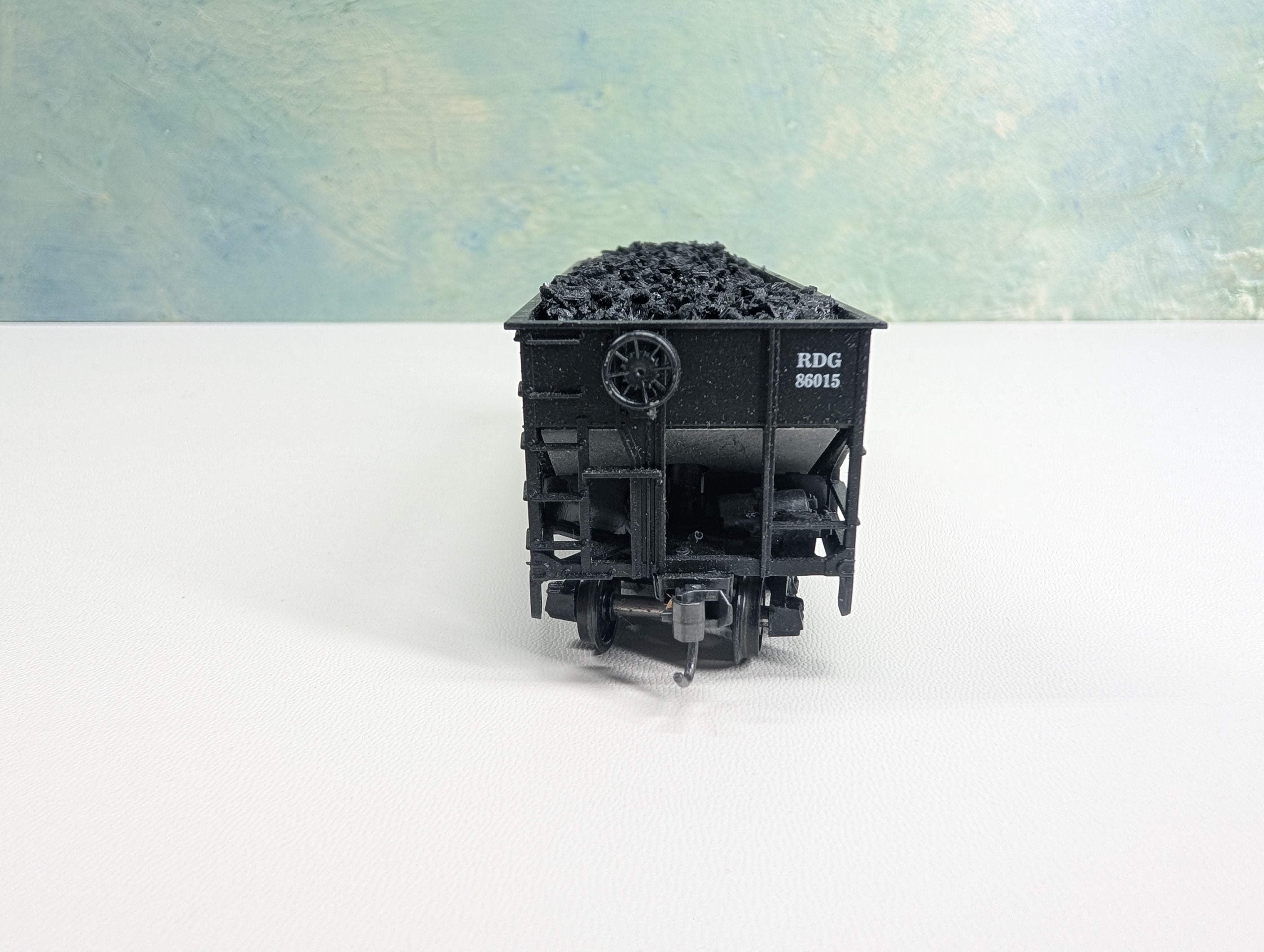 USED Athearn HO Scale 2 Bay Hopper Reading RDG #86015 w/ Load