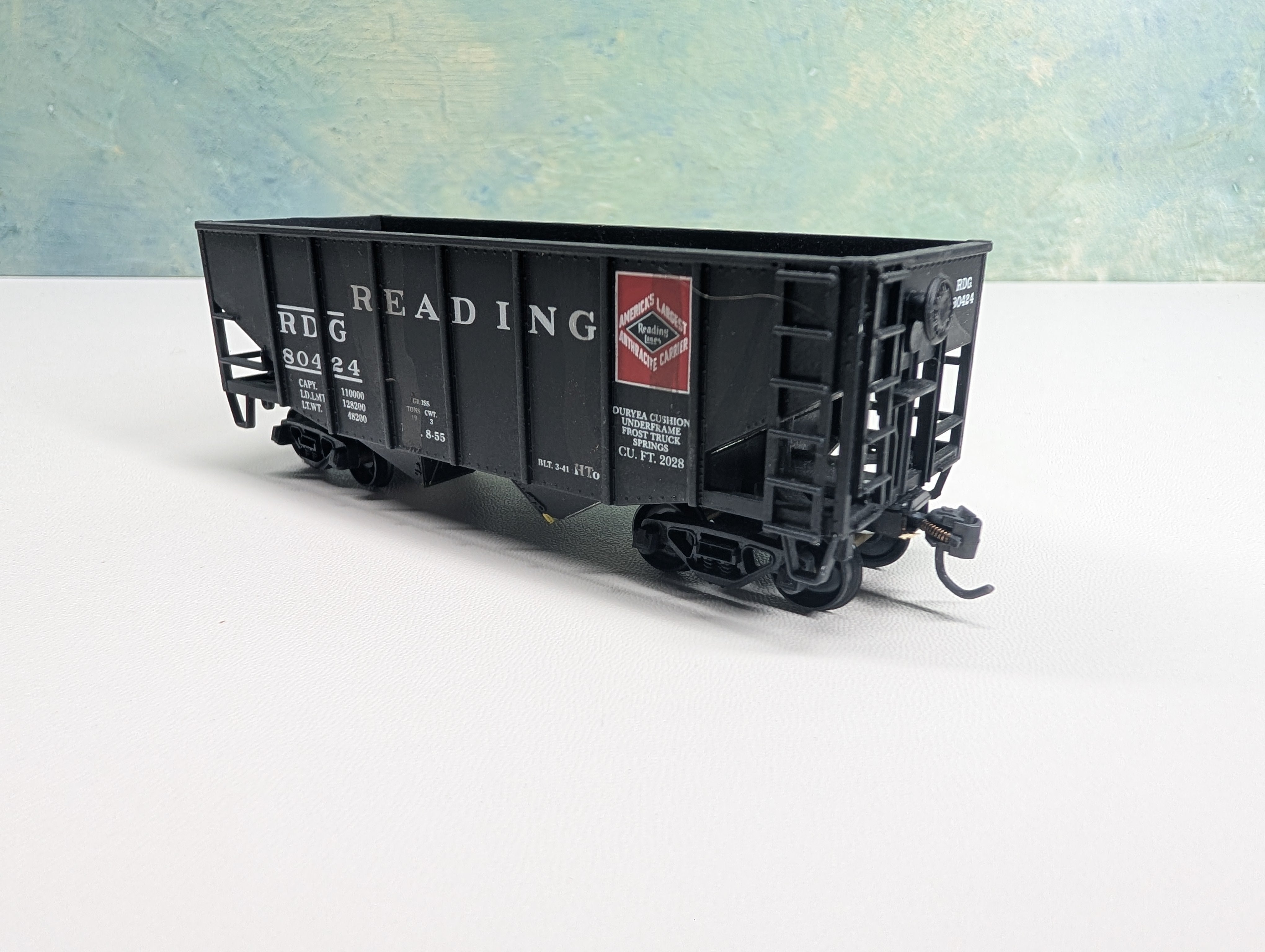 USED Stewart Hobbies HO Scale 2 Bay Hopper Reading RDG #80424