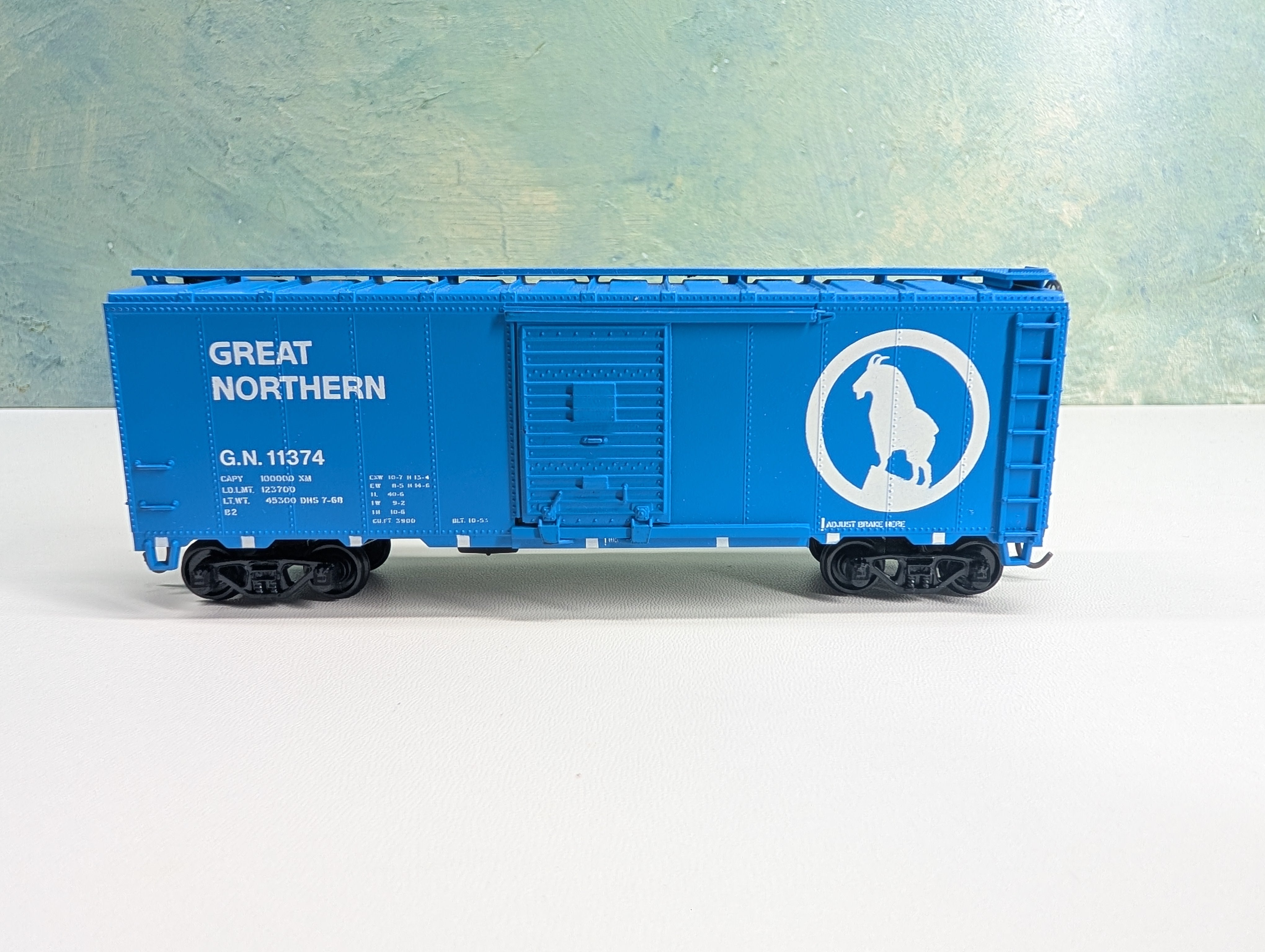 USED Athearn HO Scale 40' Box Car Great Northern GN #11374