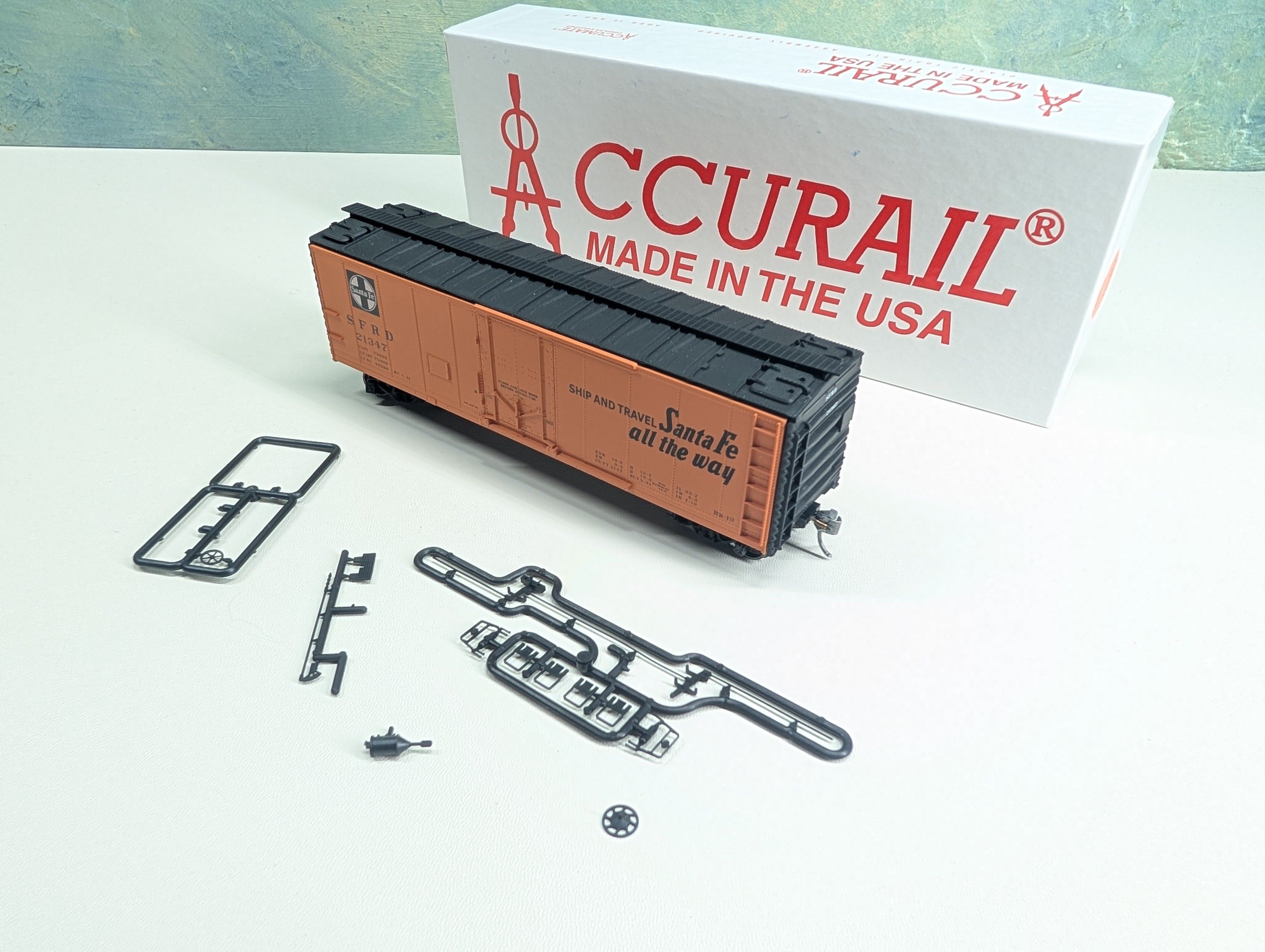 USED Accurail 8521 HO Scale 40' Steel Reefer Santa Fe SFRD #21347 Metal Wheels