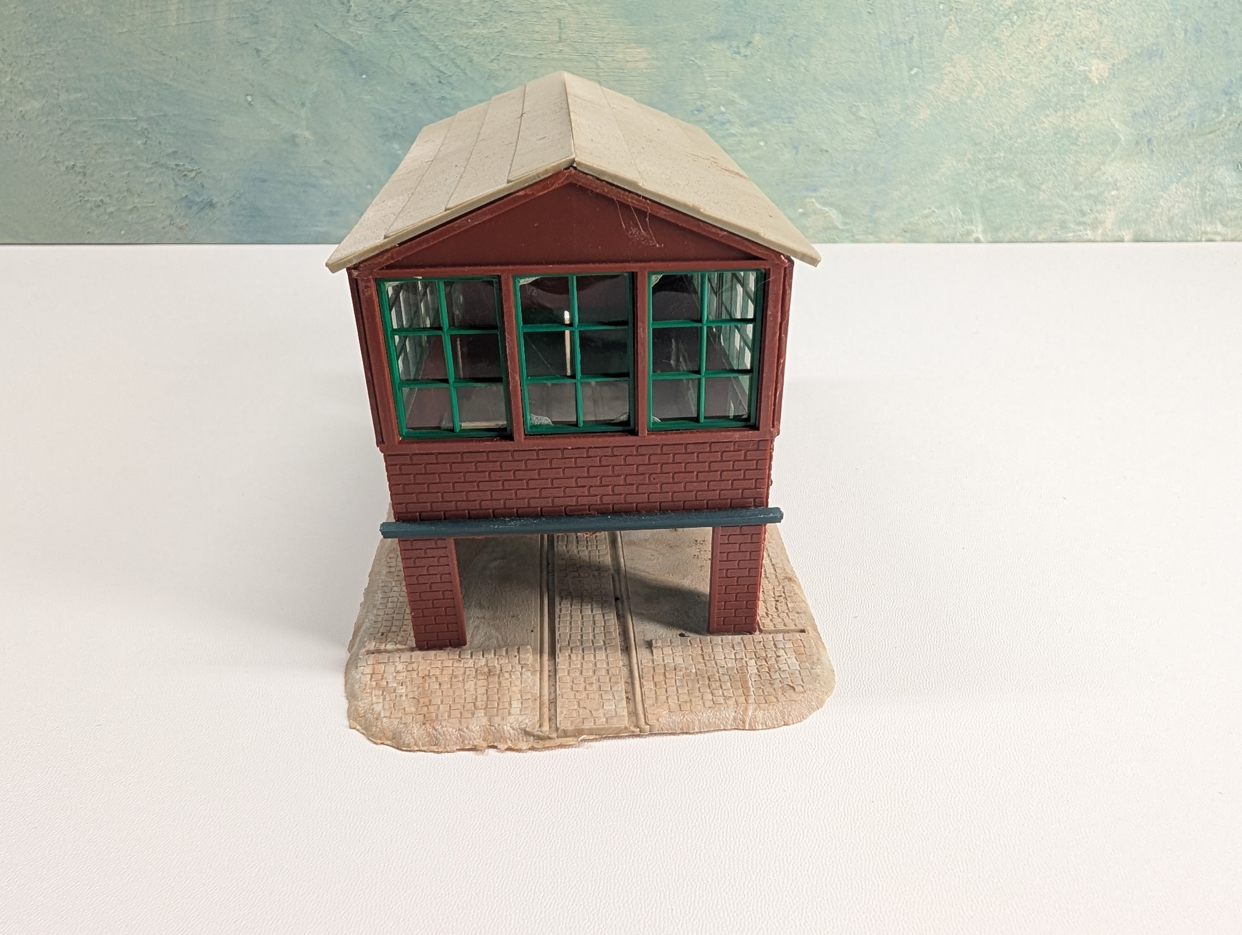 USED HO Scale Abandoned Warehouse