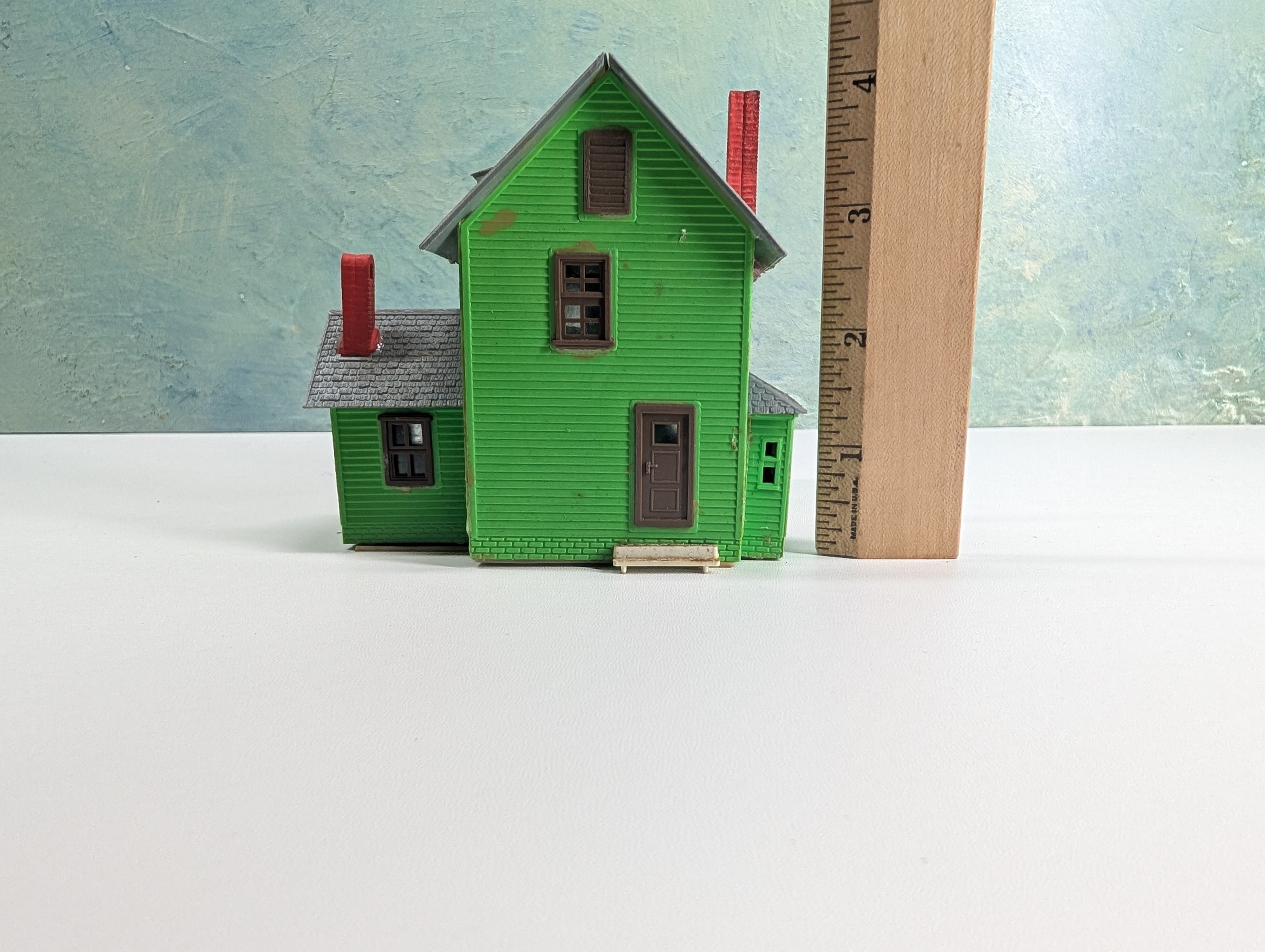 USED Tyco HO Scale Green Farmhouse