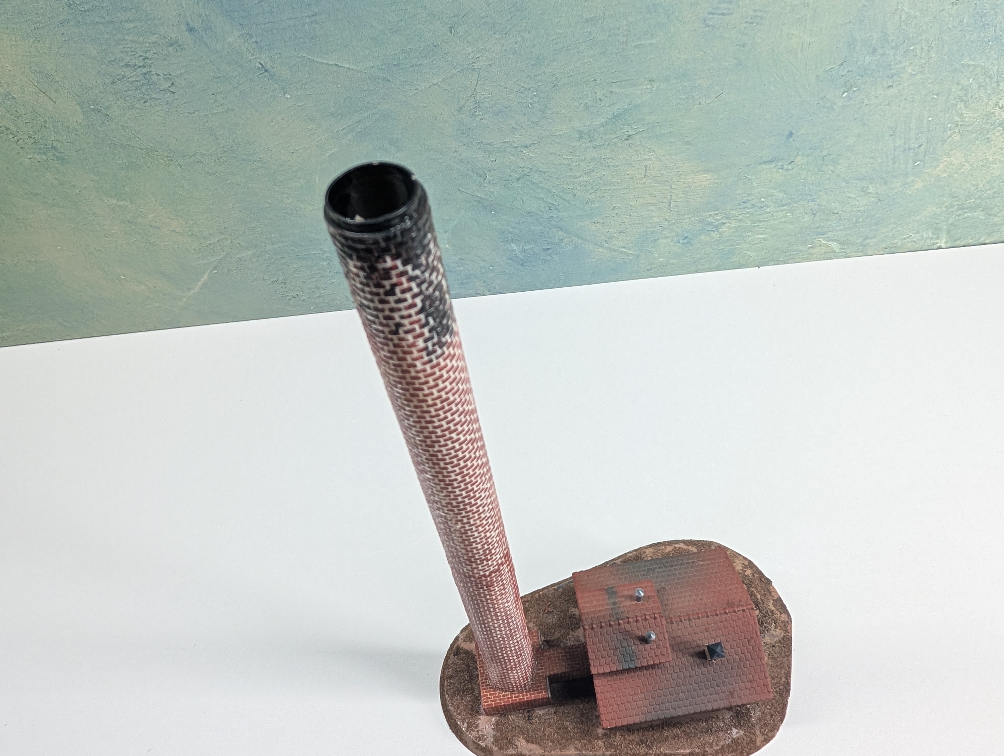USED Vollmer 551 HO Scale Industrial Smokestack, Chimney, Brick, Industry