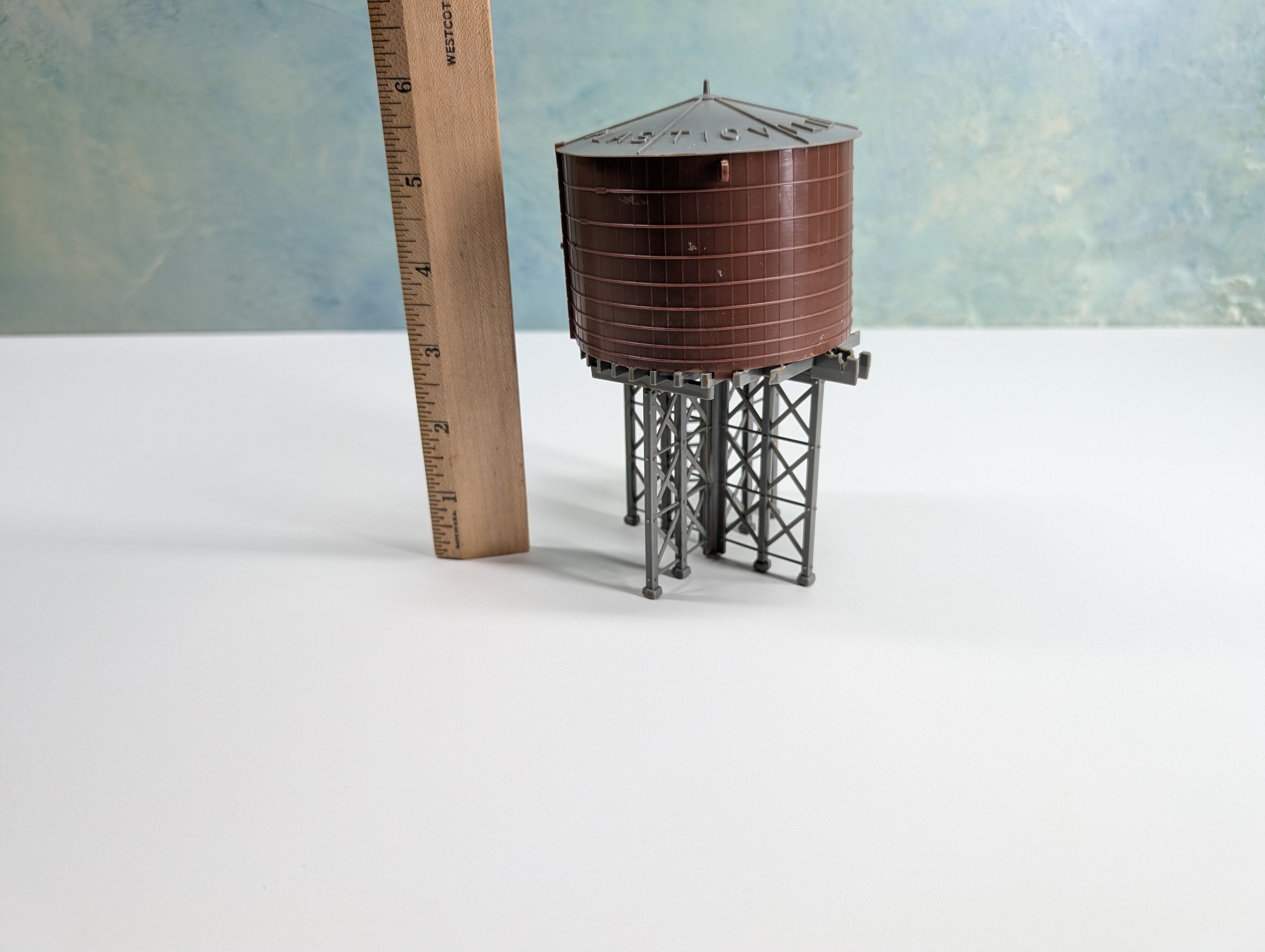 USED Bachmann Plasticville HO Scale Water Tower