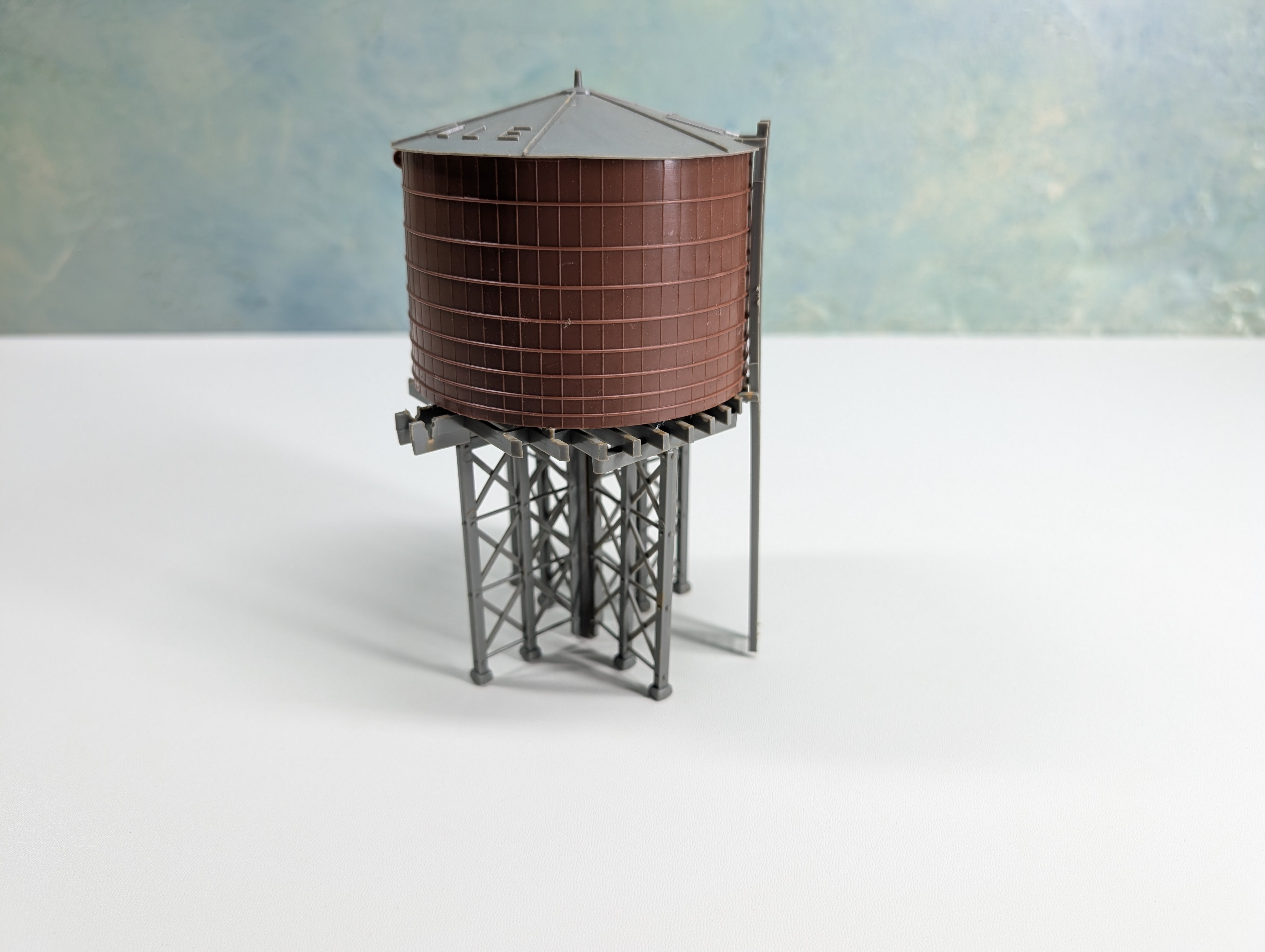 USED Bachmann Plasticville HO Scale Water Tower
