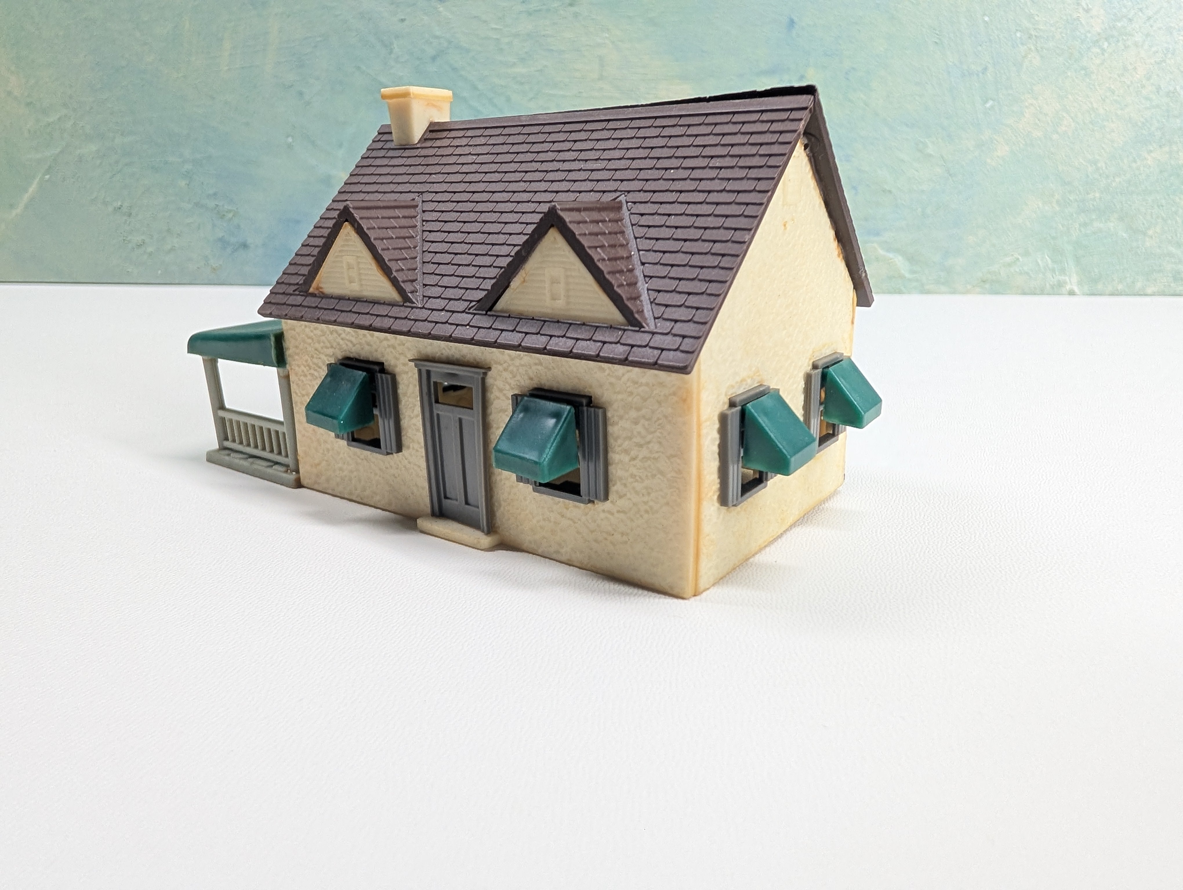 USED Bachmann Plasticville HO Scale Small House