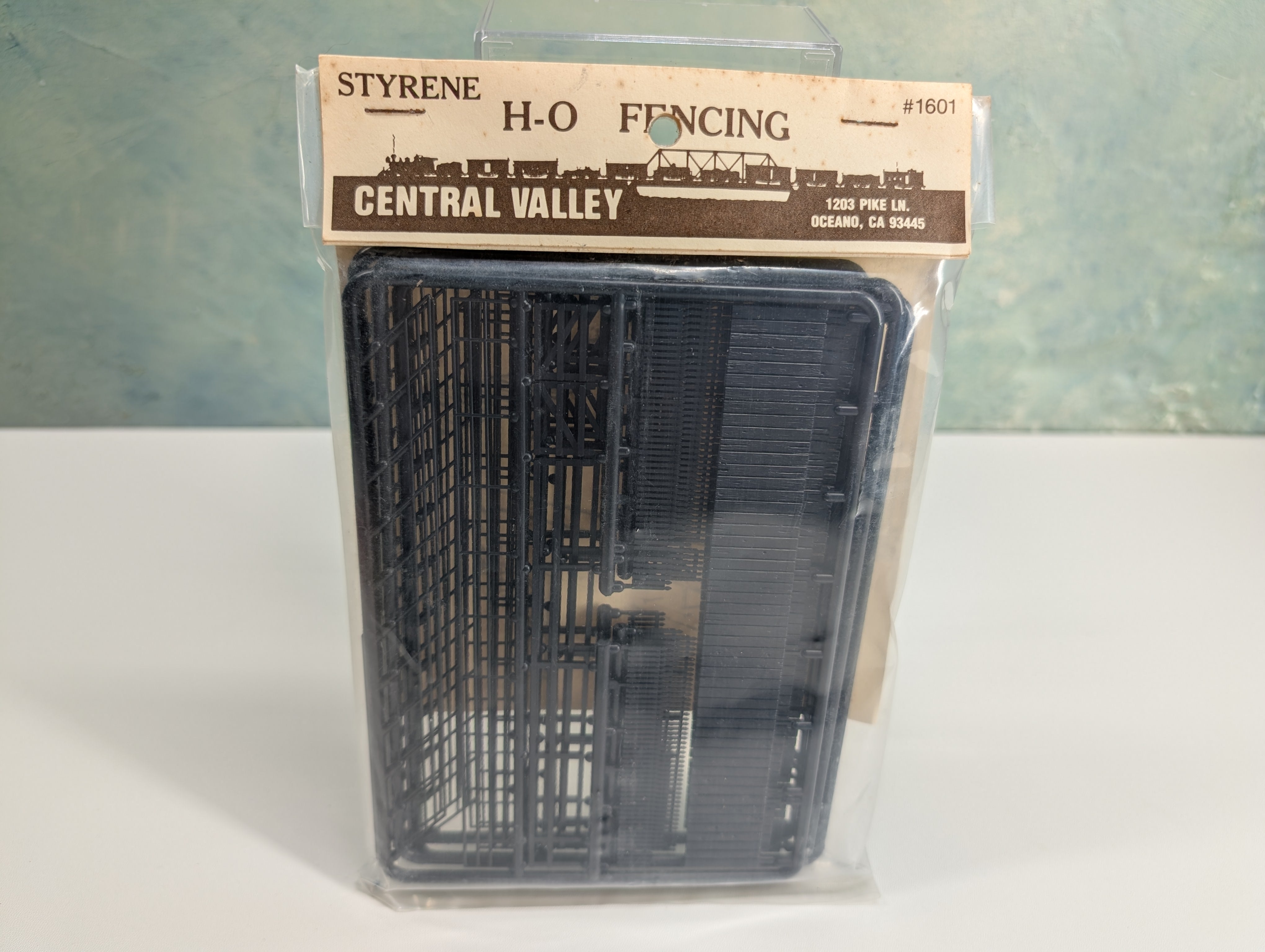 Central Valley 1601 HO Scale Styrene Fencing (Sealed)