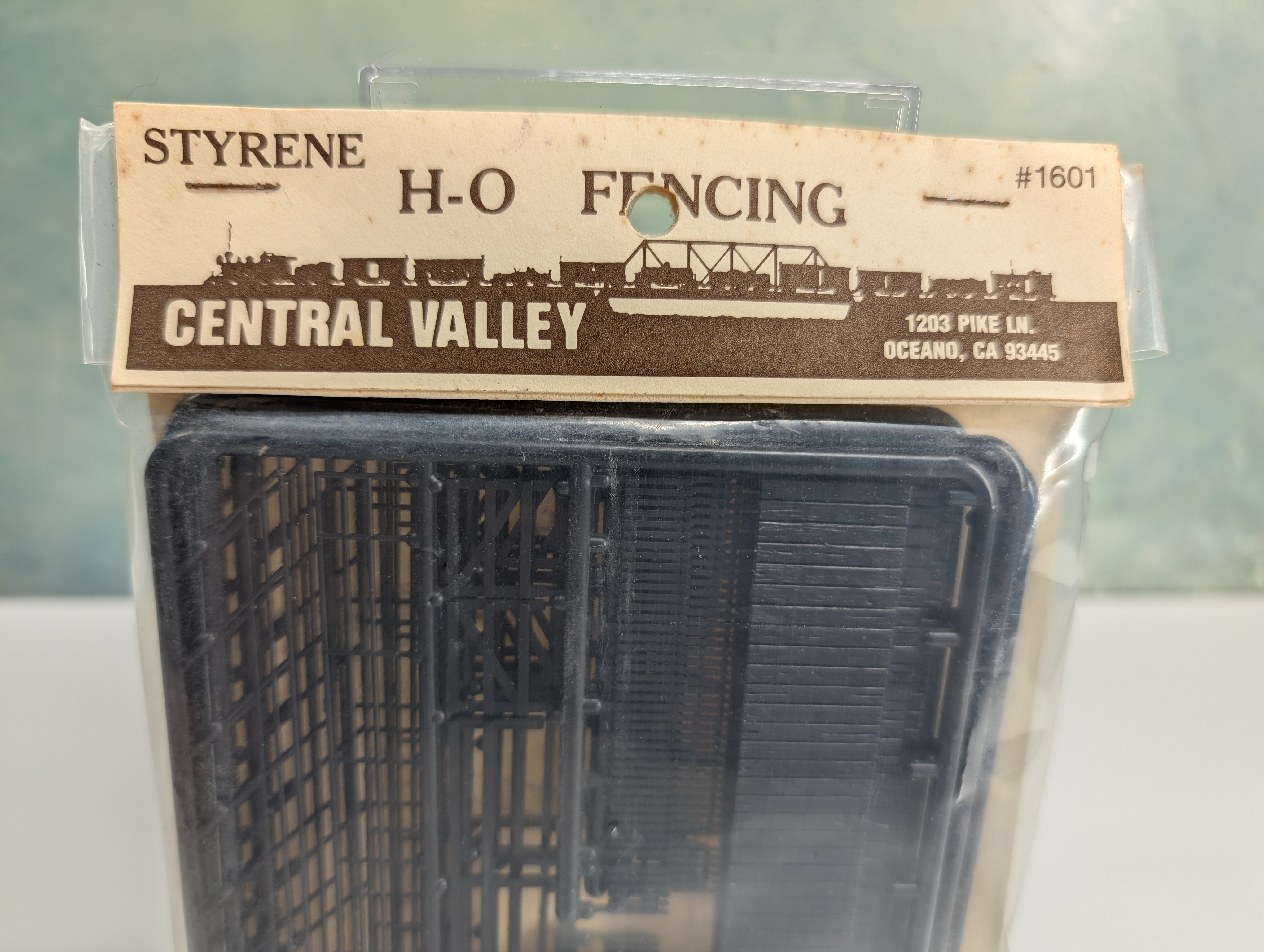 Central Valley 1601 HO Scale Styrene Fencing (Sealed)