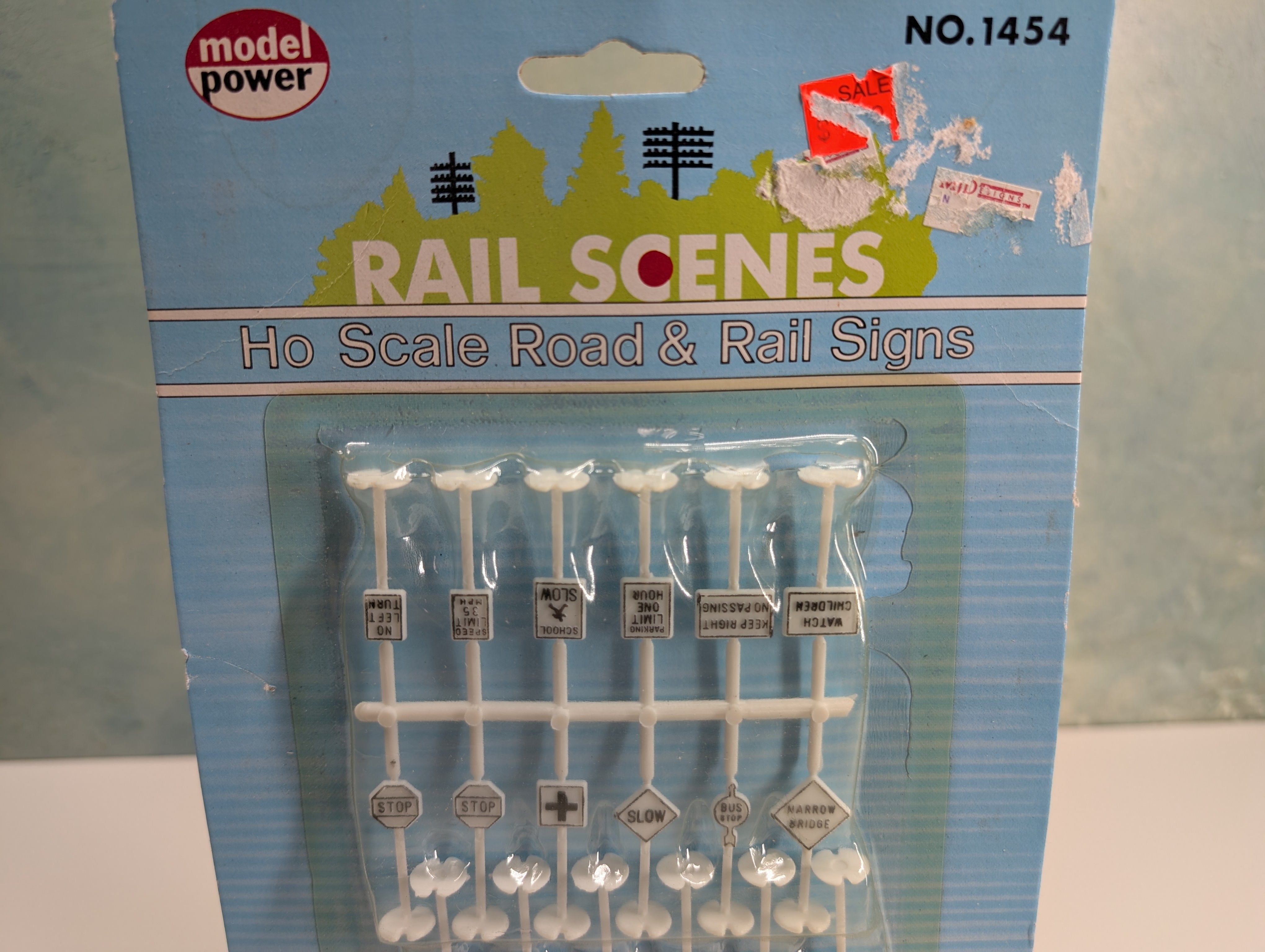 Model Power 1454 HO Scale Road & Railroad Signs (Sealed)