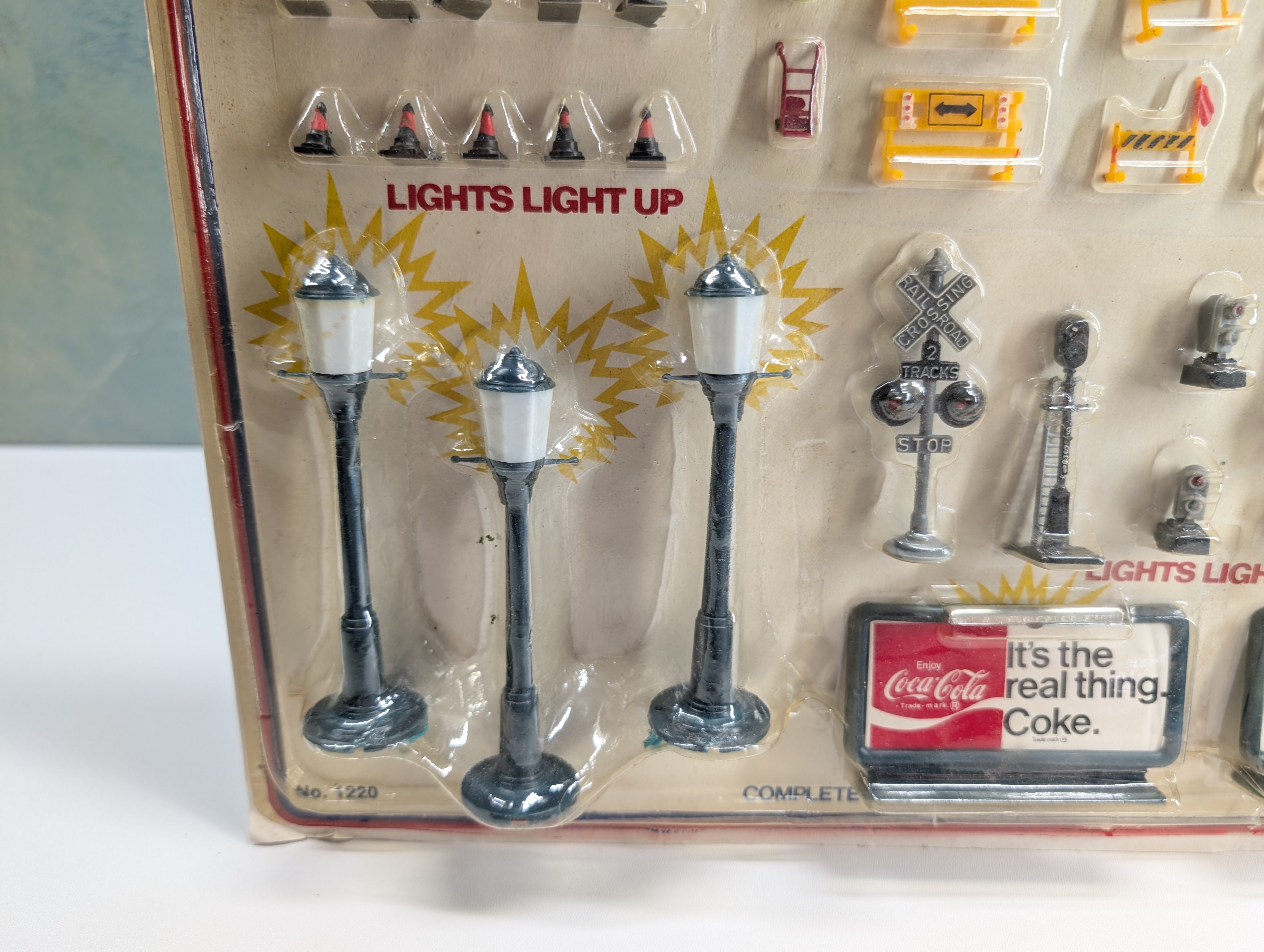 Life-Like 1220 HO Scale Accessory Set, Billboards, Construction, Lights (35 pcs)
