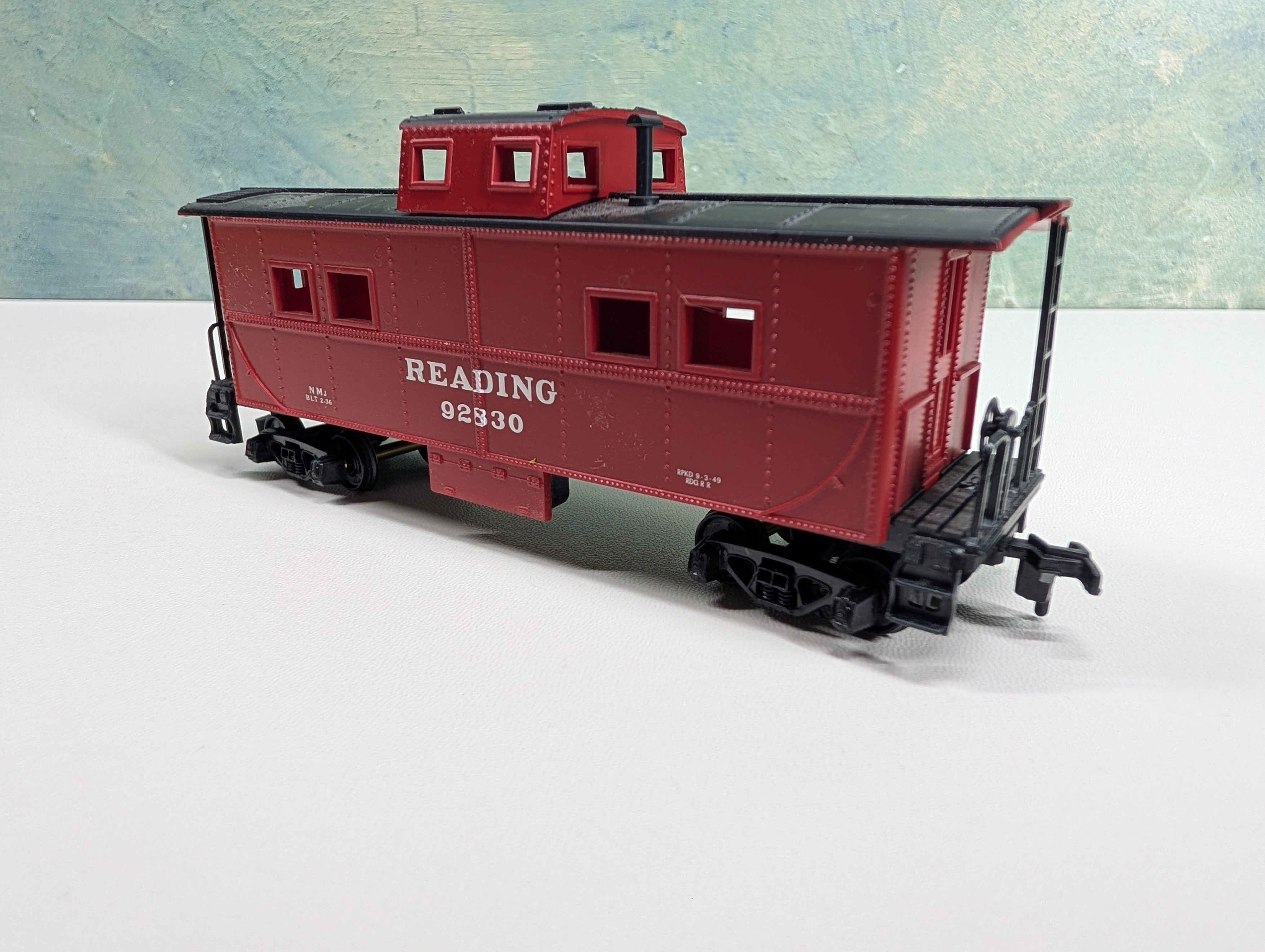 USED Mantua HO Scale Heavyweight Caboose Reading RDG #92830