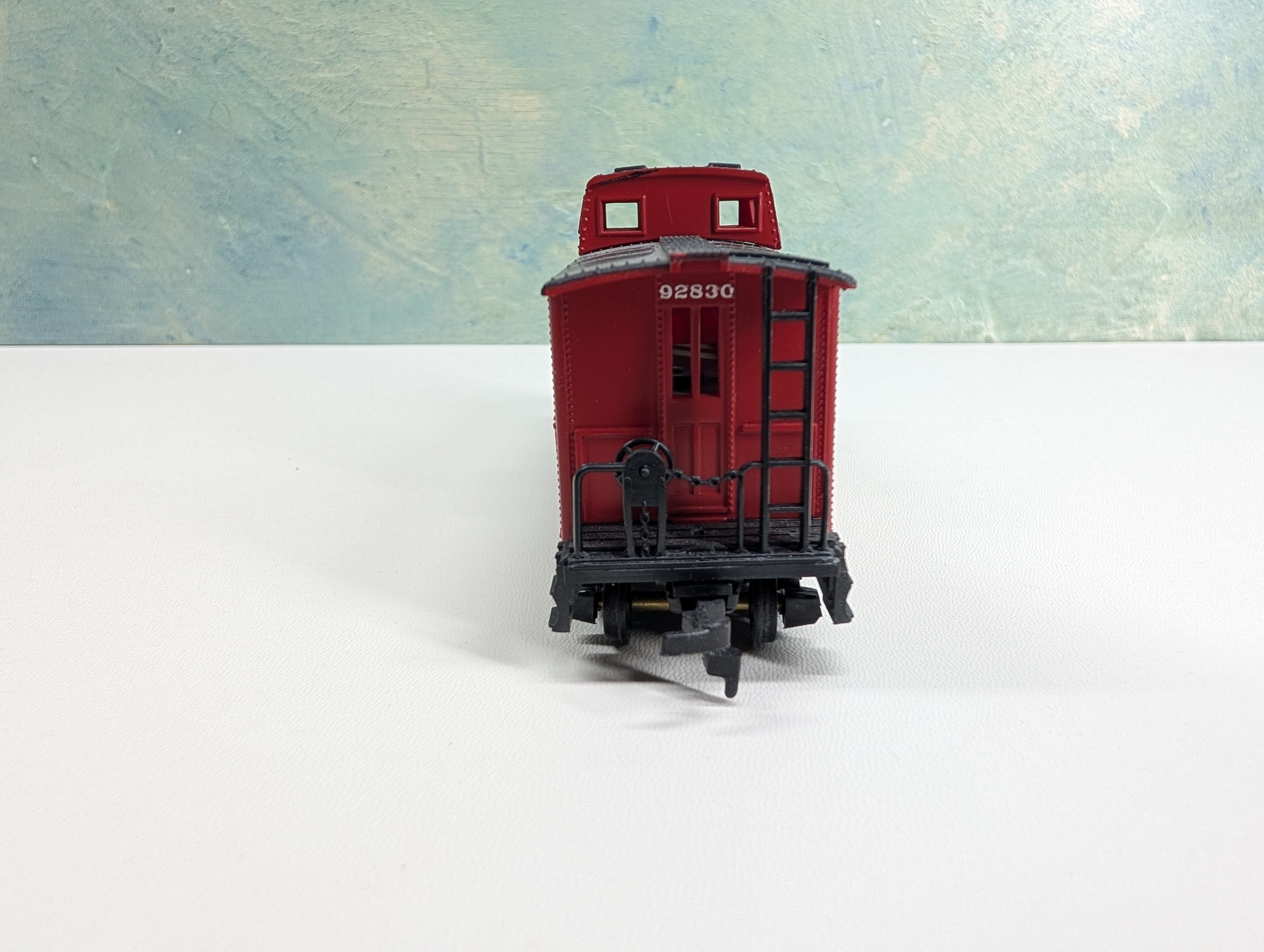 USED Mantua HO Scale Heavyweight Caboose Reading RDG #92830