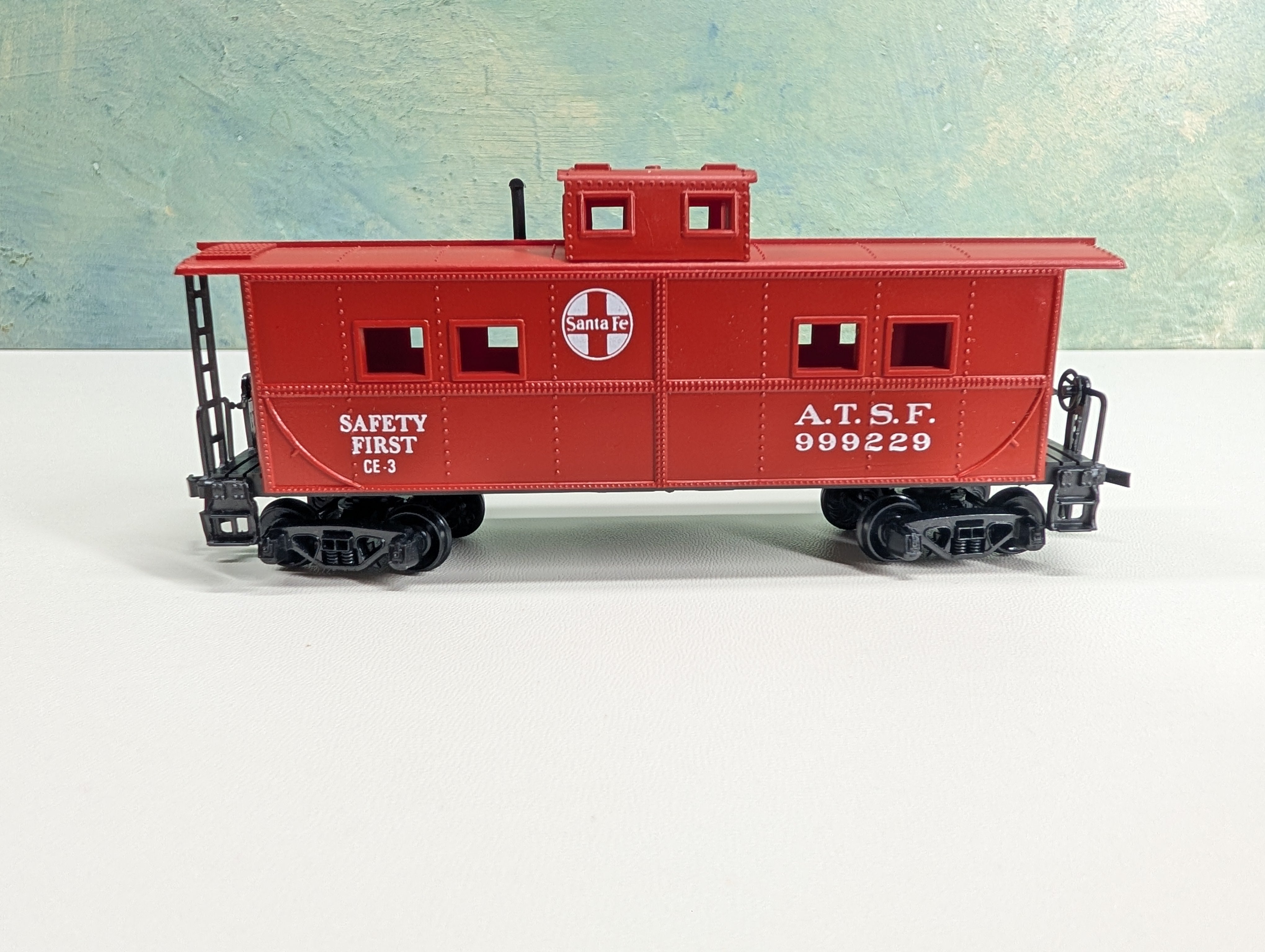 USED Mantua HO Scale Heavyweight Caboose Santa Fe ATSF #999229