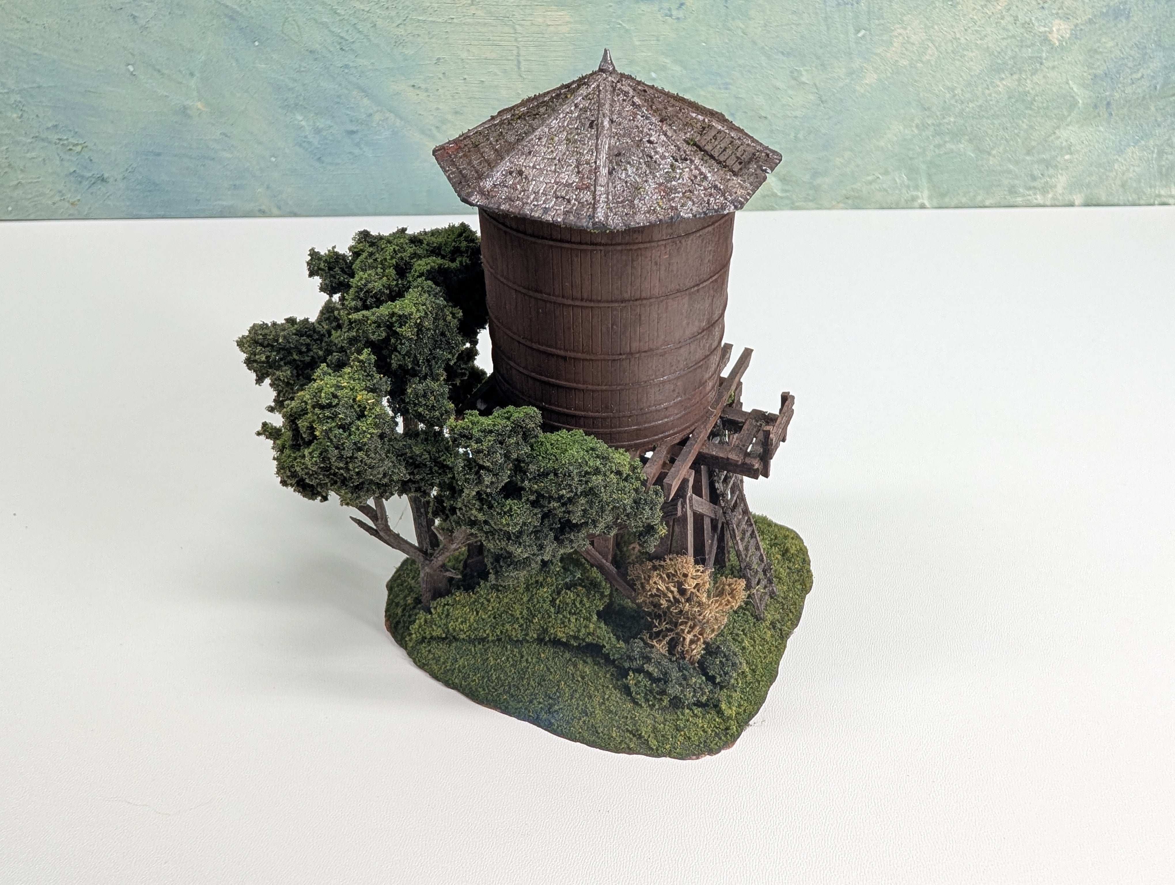 USED HO Scale Weathered and Detailed Small Water Tower
