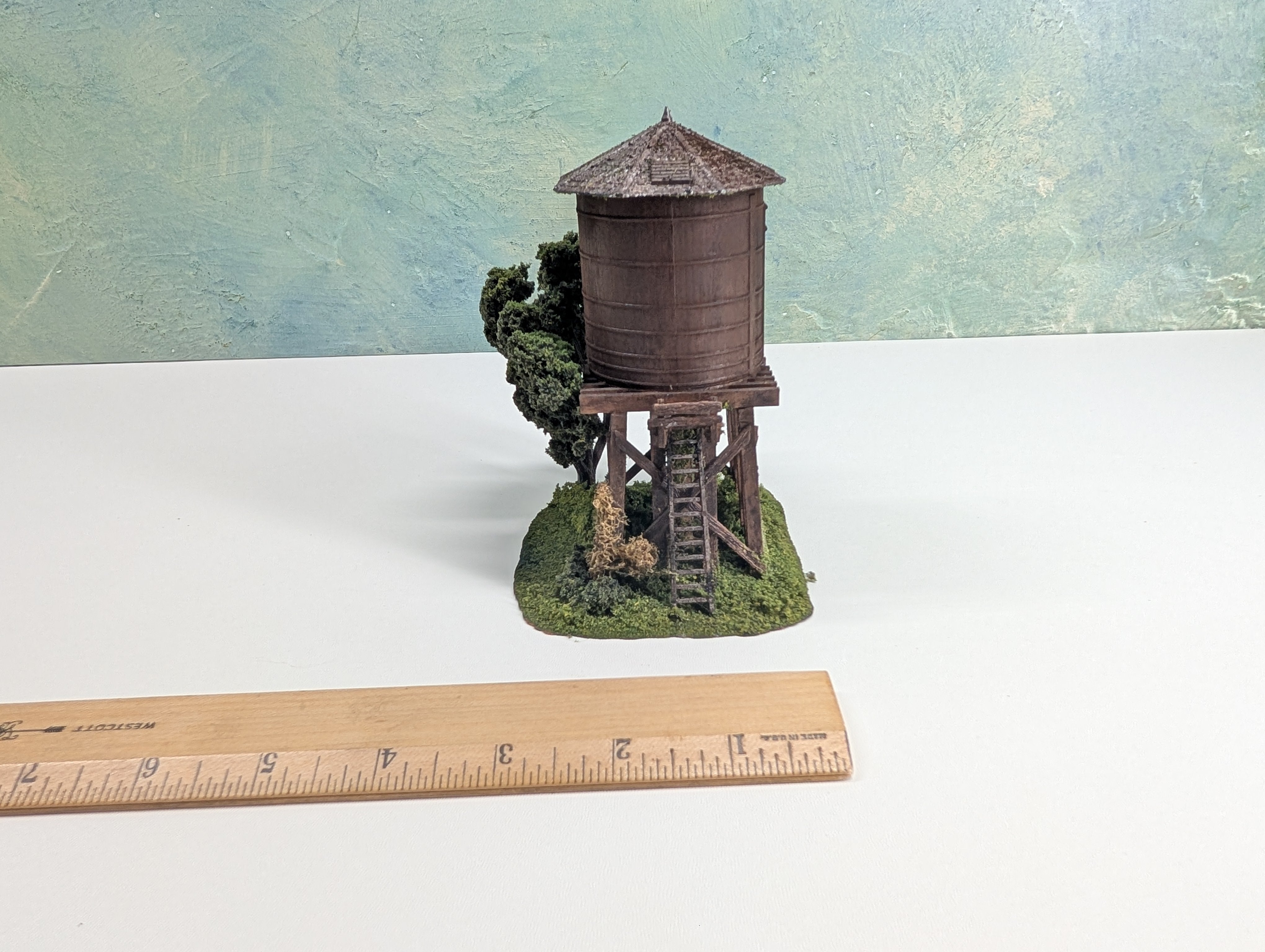 USED HO Scale Weathered and Detailed Small Water Tower