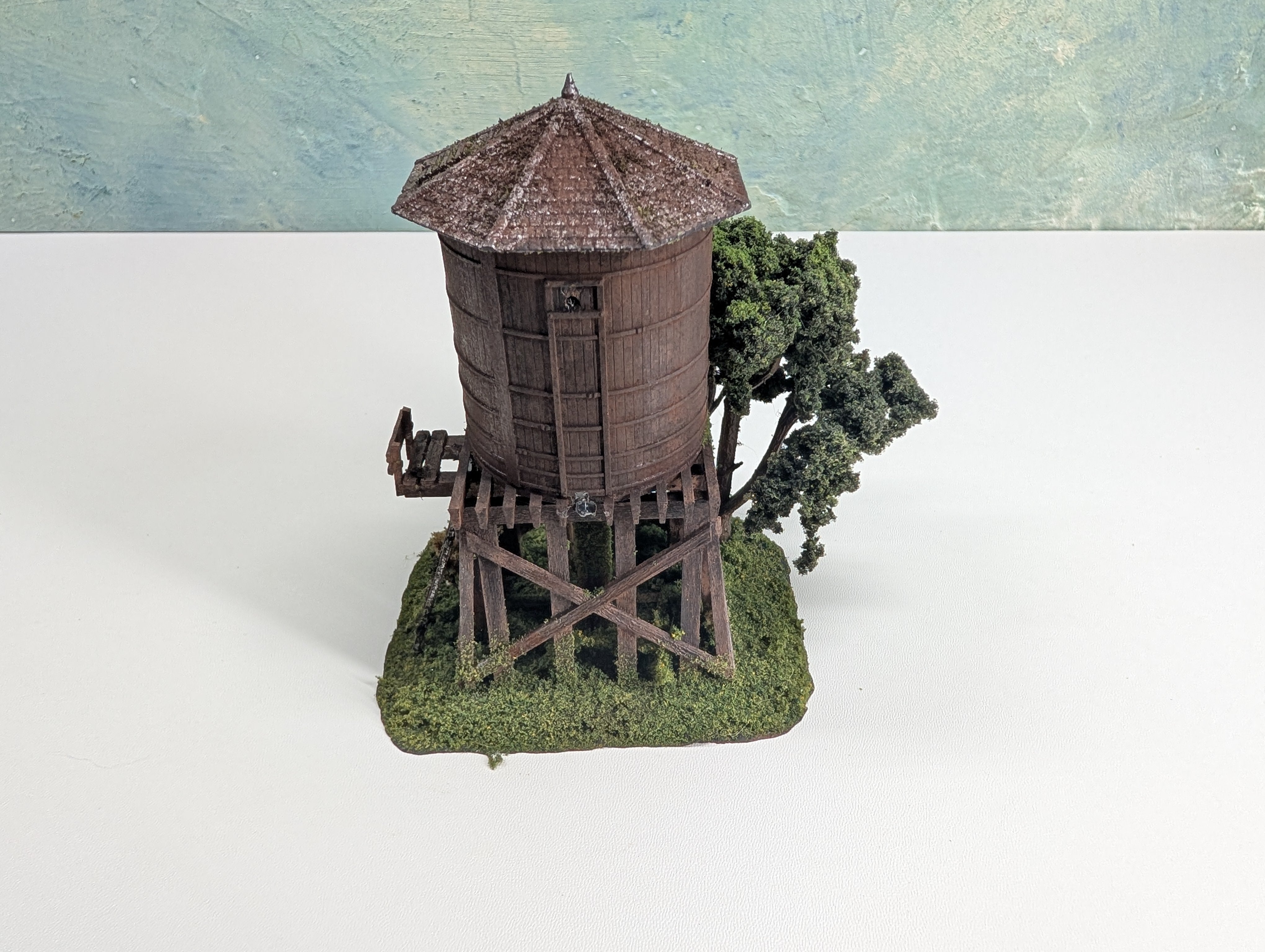 USED HO Scale Weathered and Detailed Small Water Tower