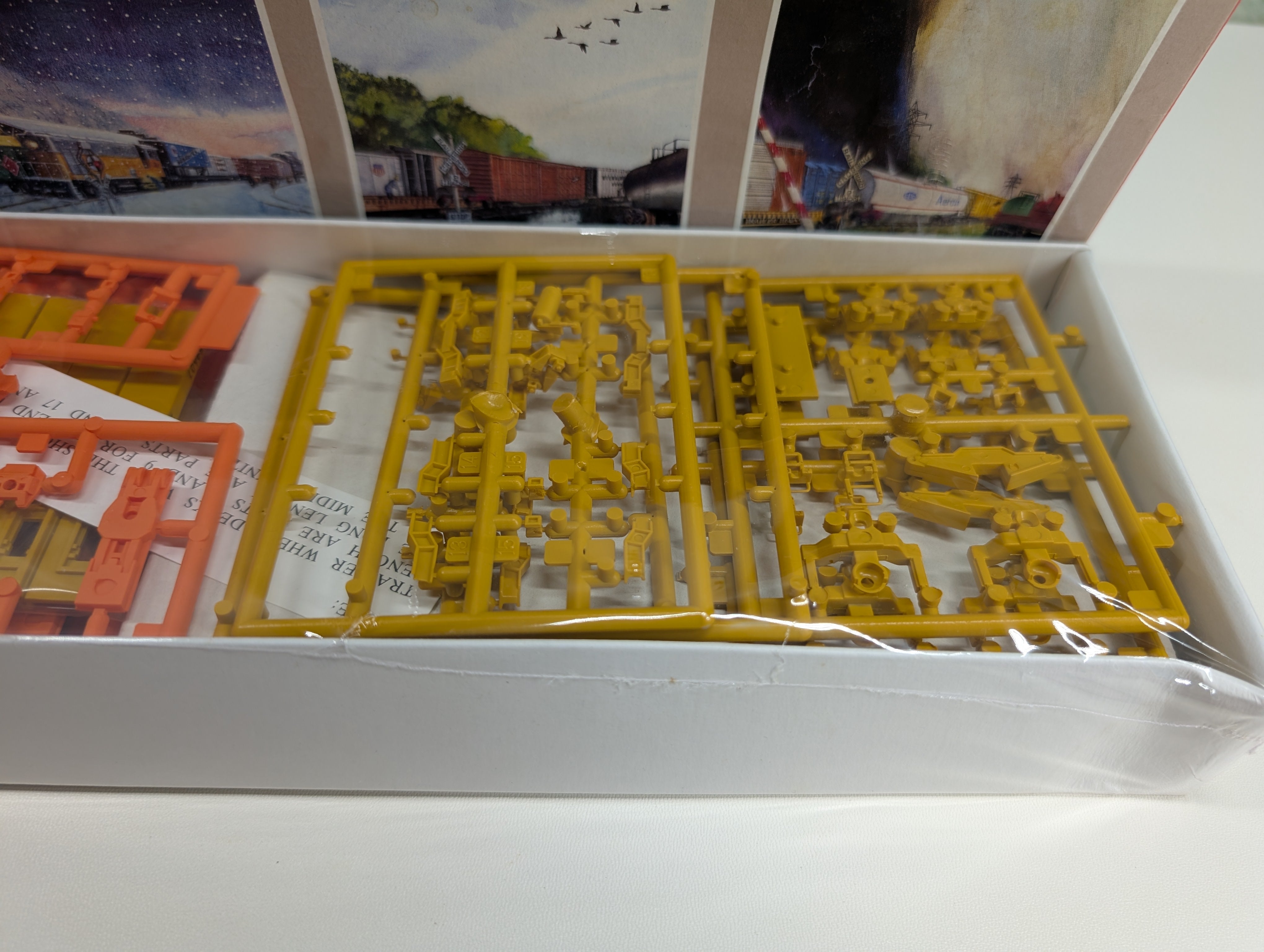 Walthers 932-3934 HO Scale 263' 5-Unit All Purpose Spine Car (SEALED) Union Pacific #59607 KIT