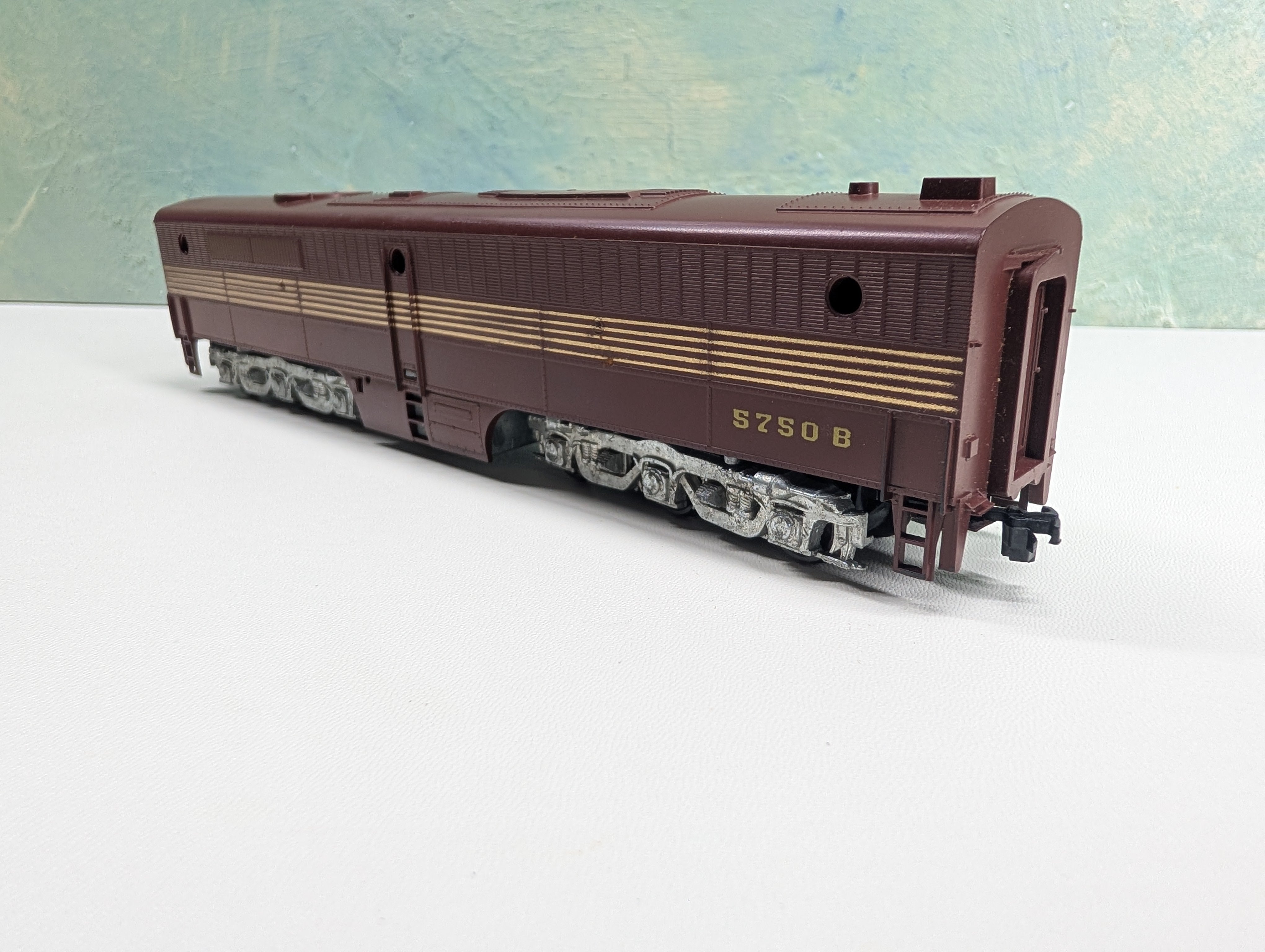 USED Athearn HO Scale PB-1 Diesel Locomotive Pennsylvania PRR #5750B Tested! DC