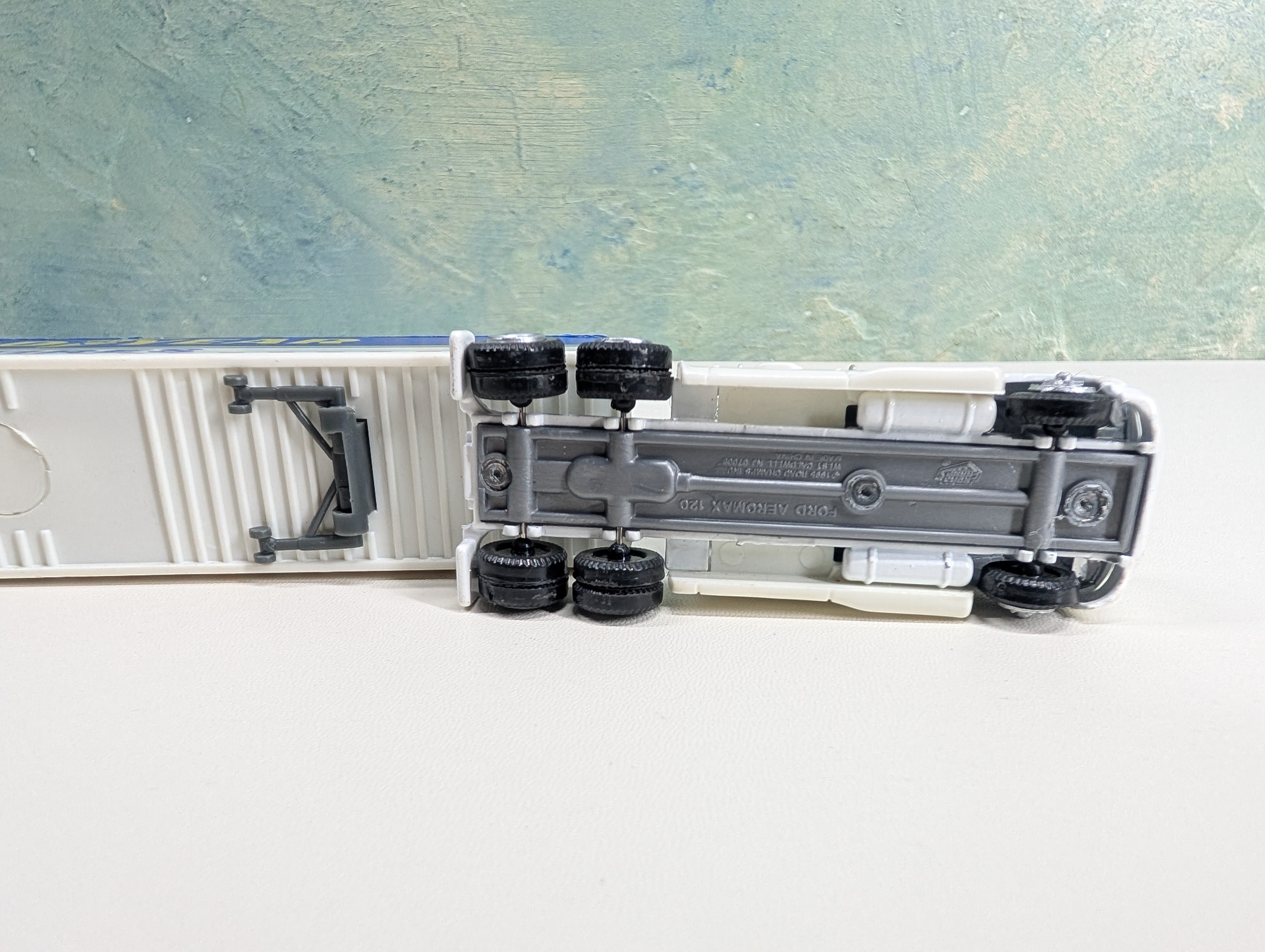 USED HO Scale GoodYear Tractor Trailer w/ Cab
