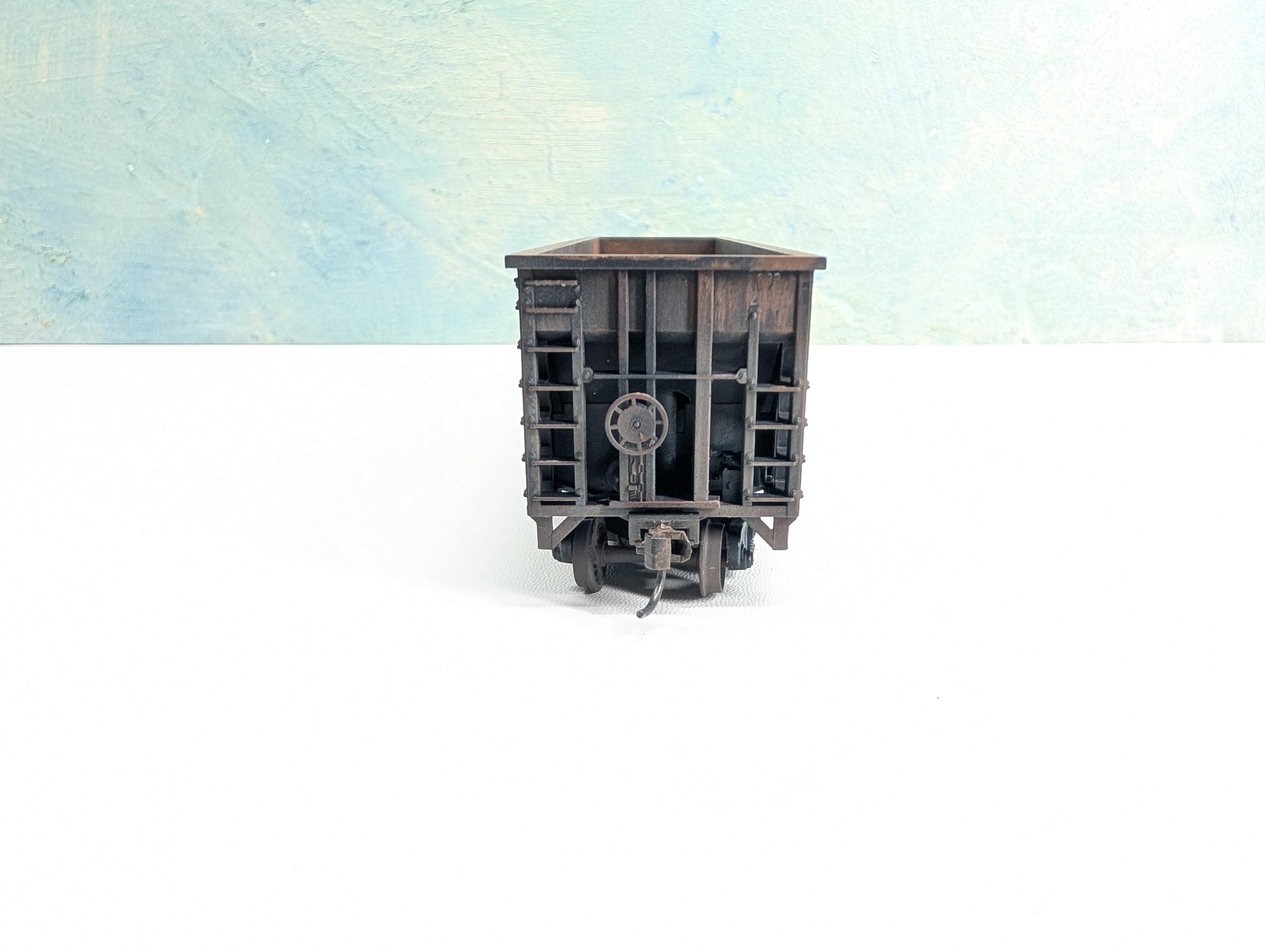 USED HO Scale 100 Ton Hopper Pennsylvania PRR #225509 Weathered