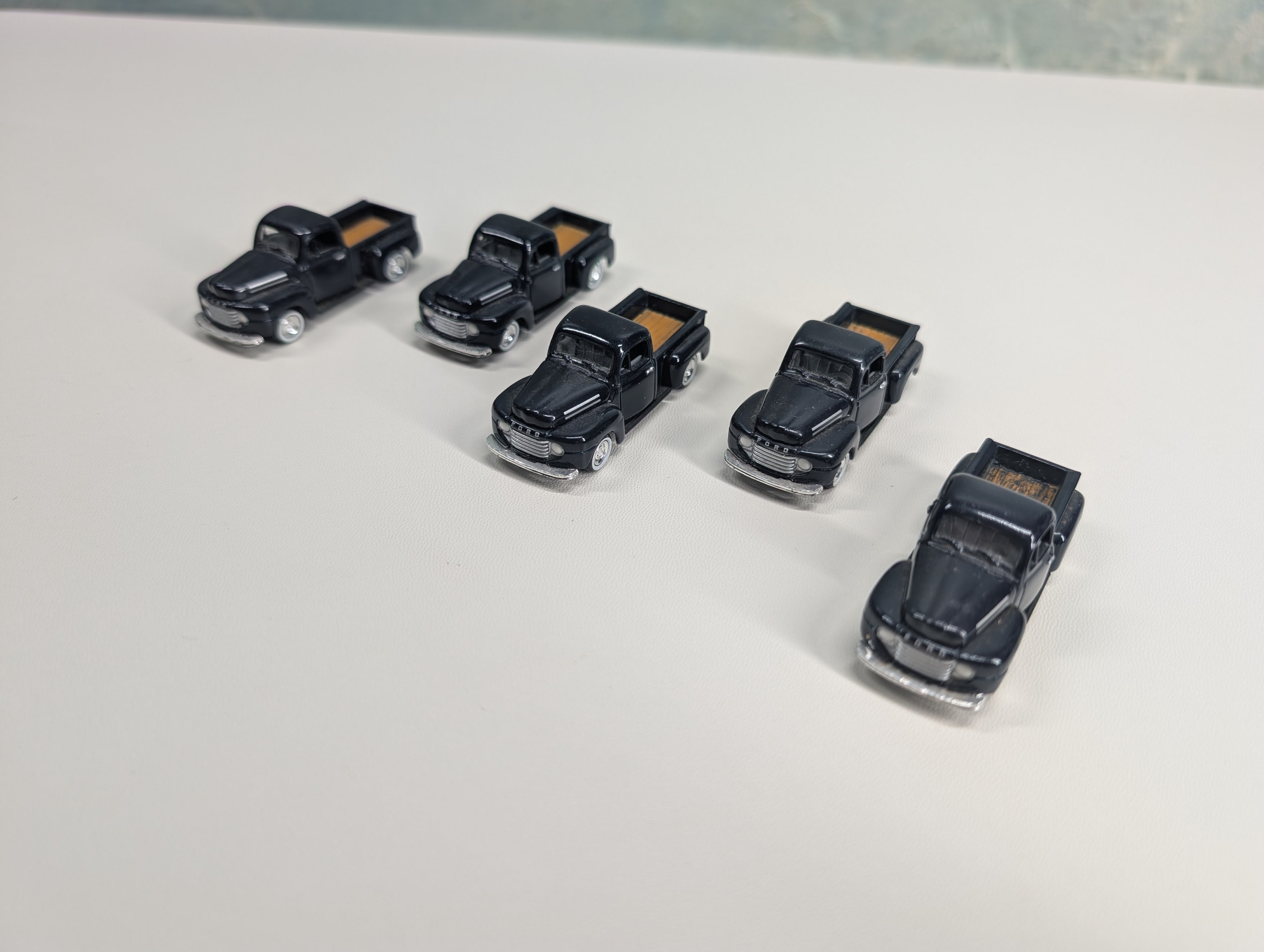 USED Classic Metal Works HO Scale Lot of 1950 Ford Pick-Up Trucks Dark Blue (5 pcs)