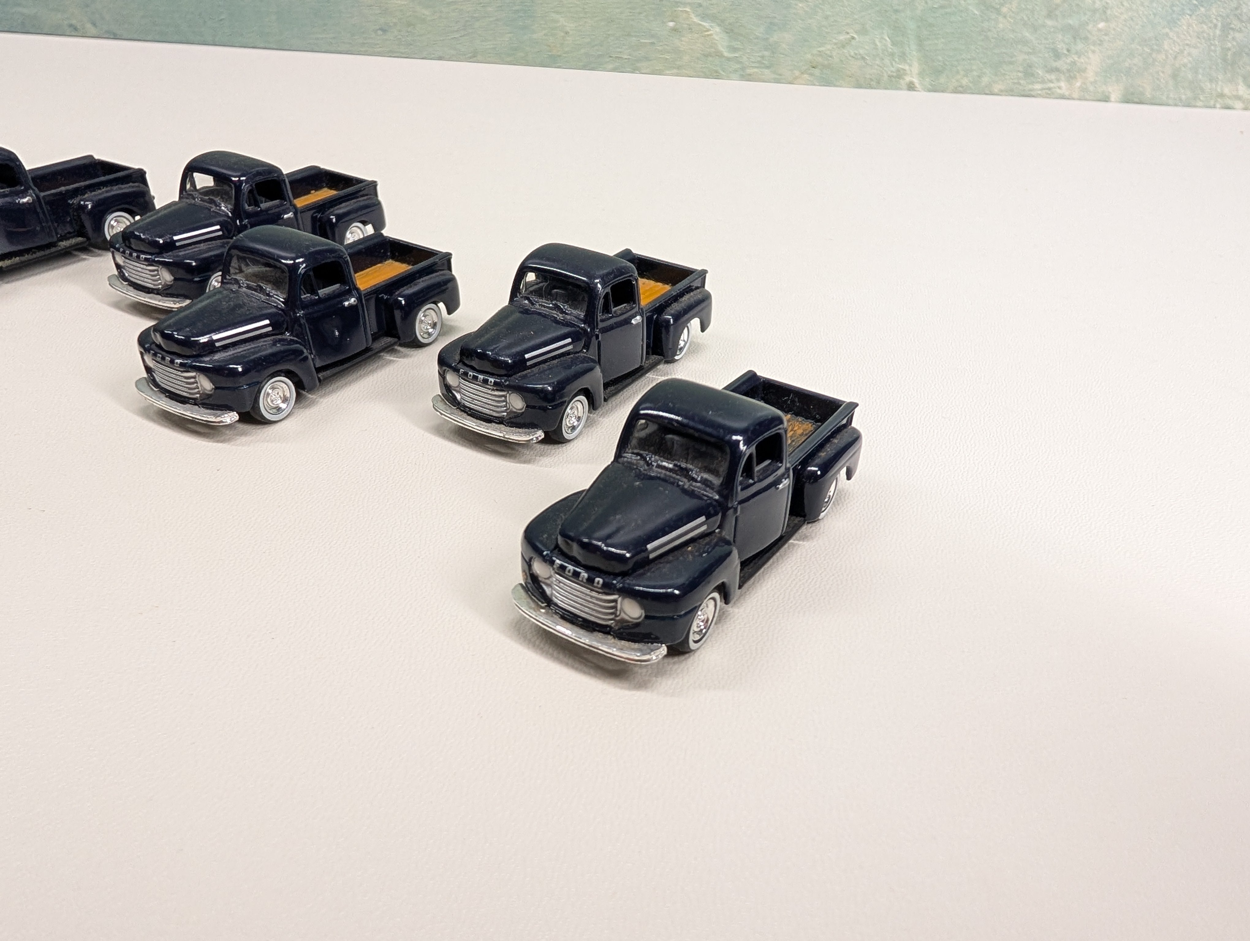 USED Classic Metal Works HO Scale Lot of 1950 Ford Pick-Up Trucks Dark Blue (5 pcs)