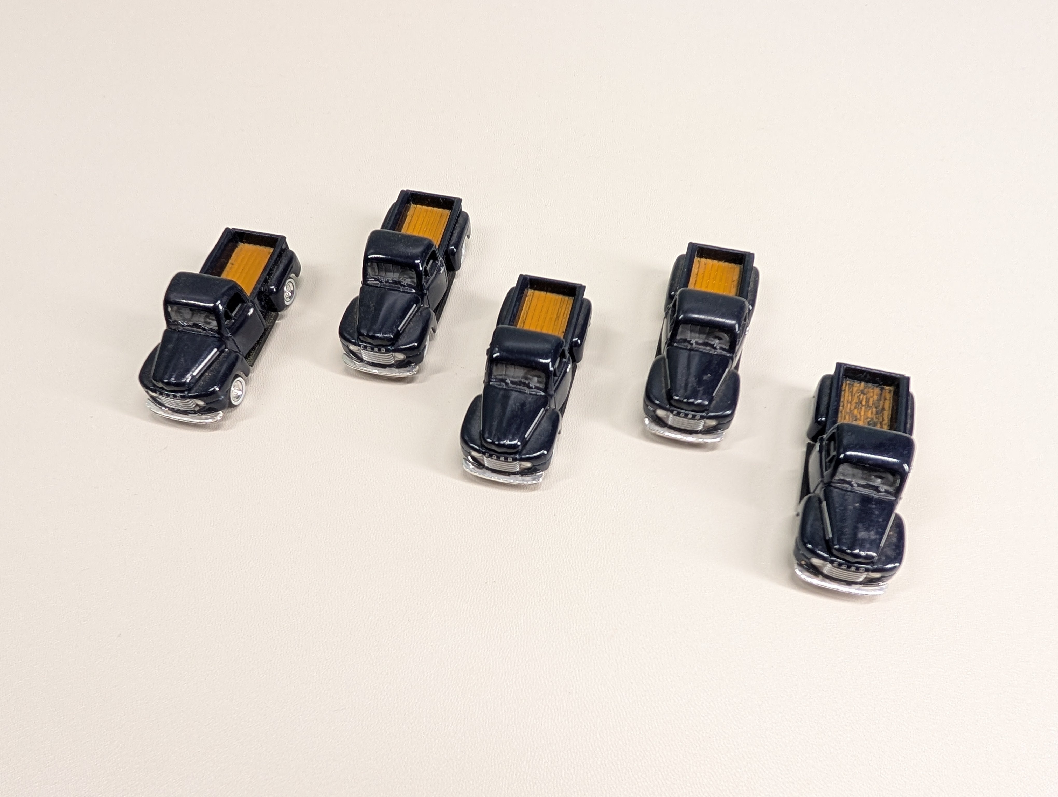 USED Classic Metal Works HO Scale Lot of 1950 Ford Pick-Up Trucks Dark Blue (5 pcs)