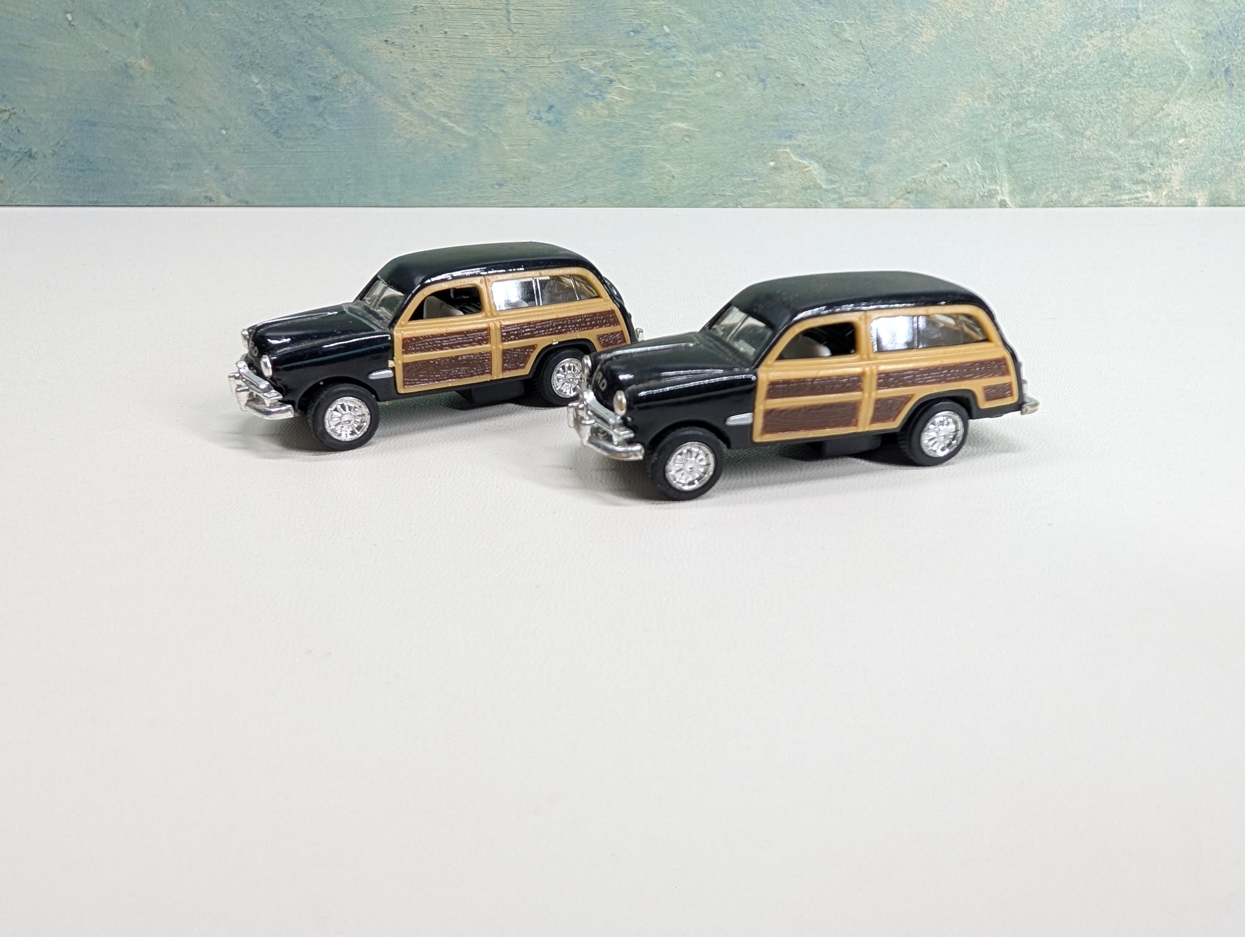 USED Kinsmart Pair of 1949 Ford Woody Wagons Black (2 pcs)