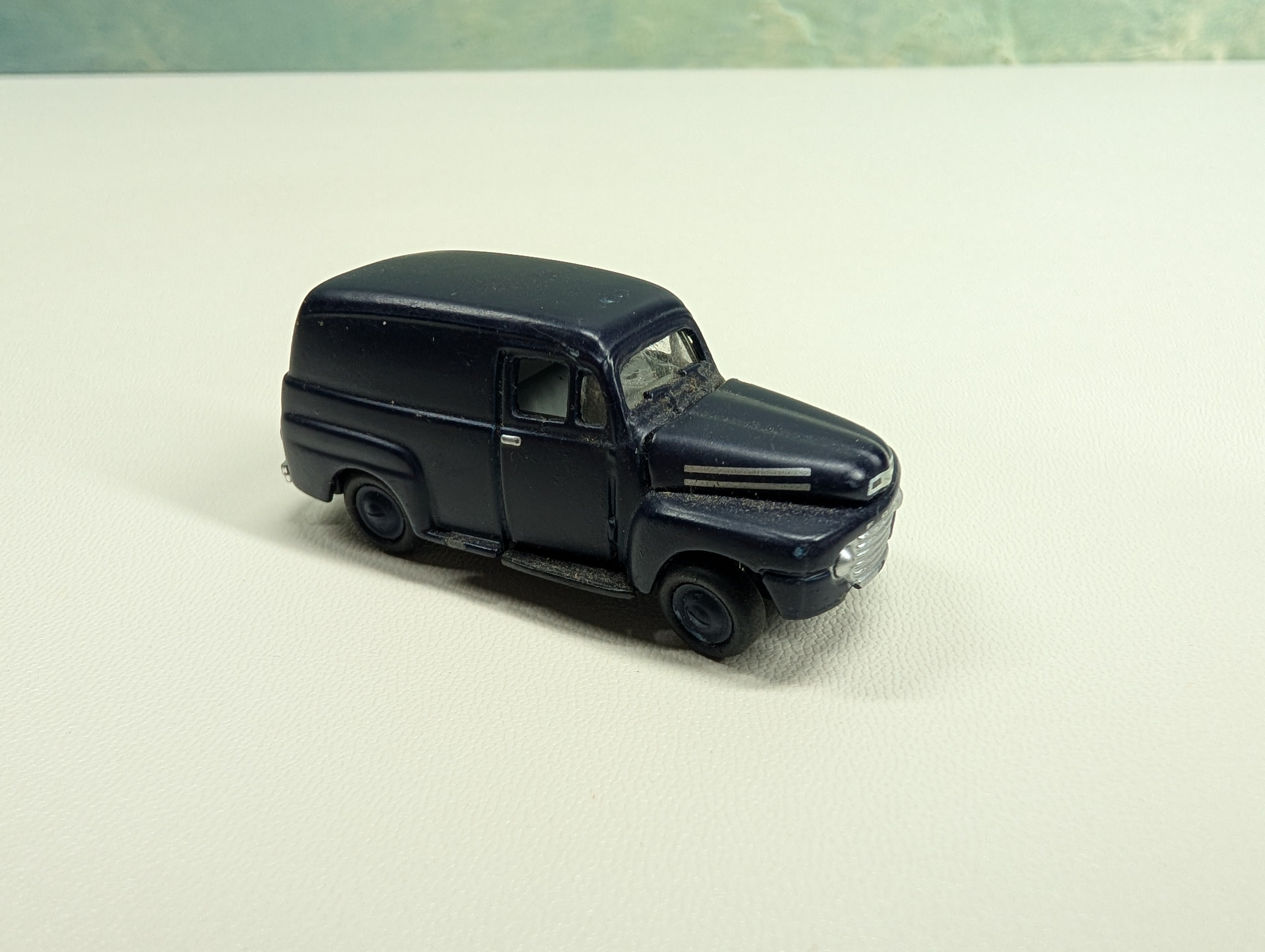 USED Classic Metal Works HO Scale 1948 Ford Delivery Truck, Dark Blue