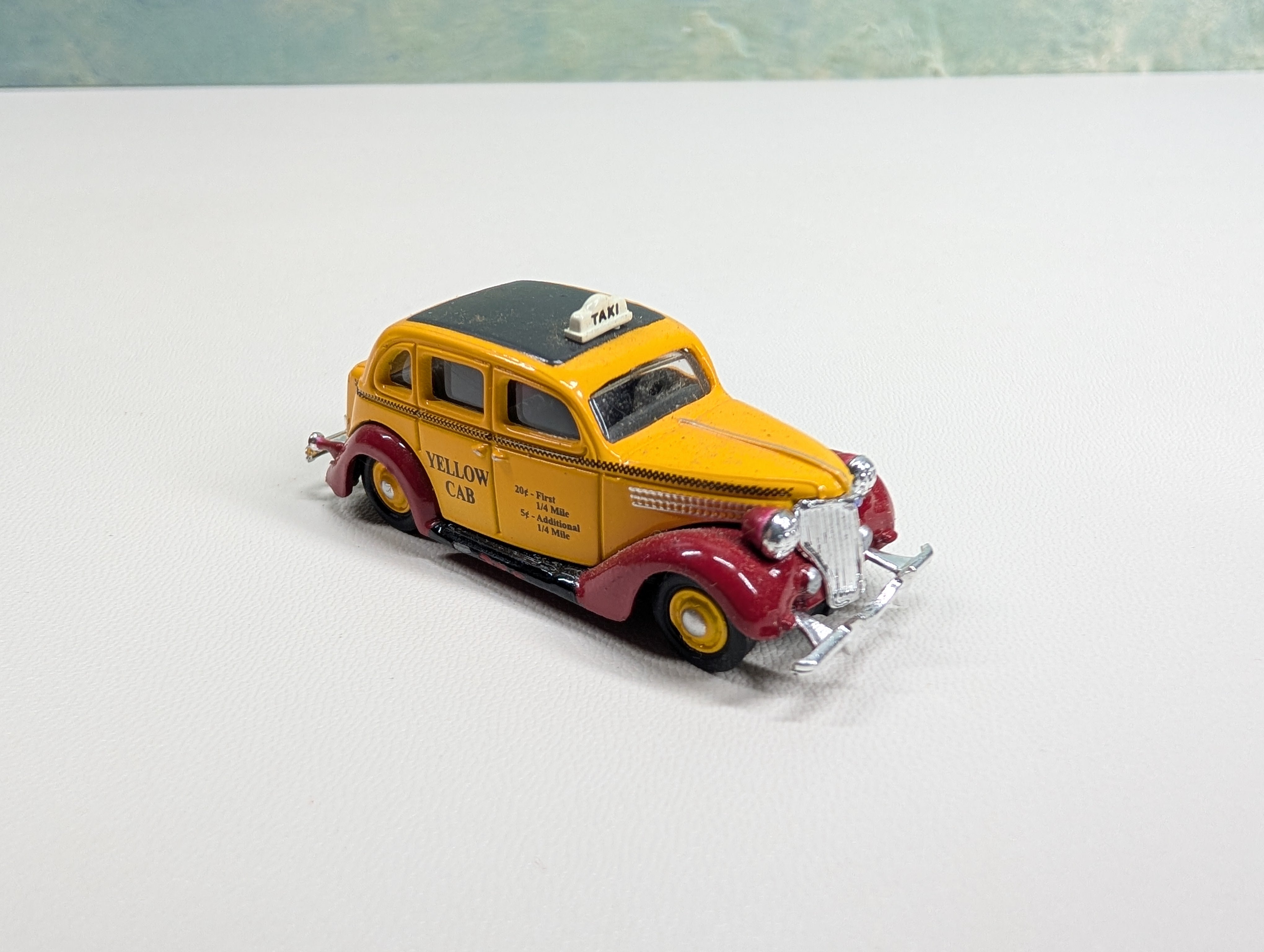 USED Classic Metal Works HO Scale Yellow Taxi Cab