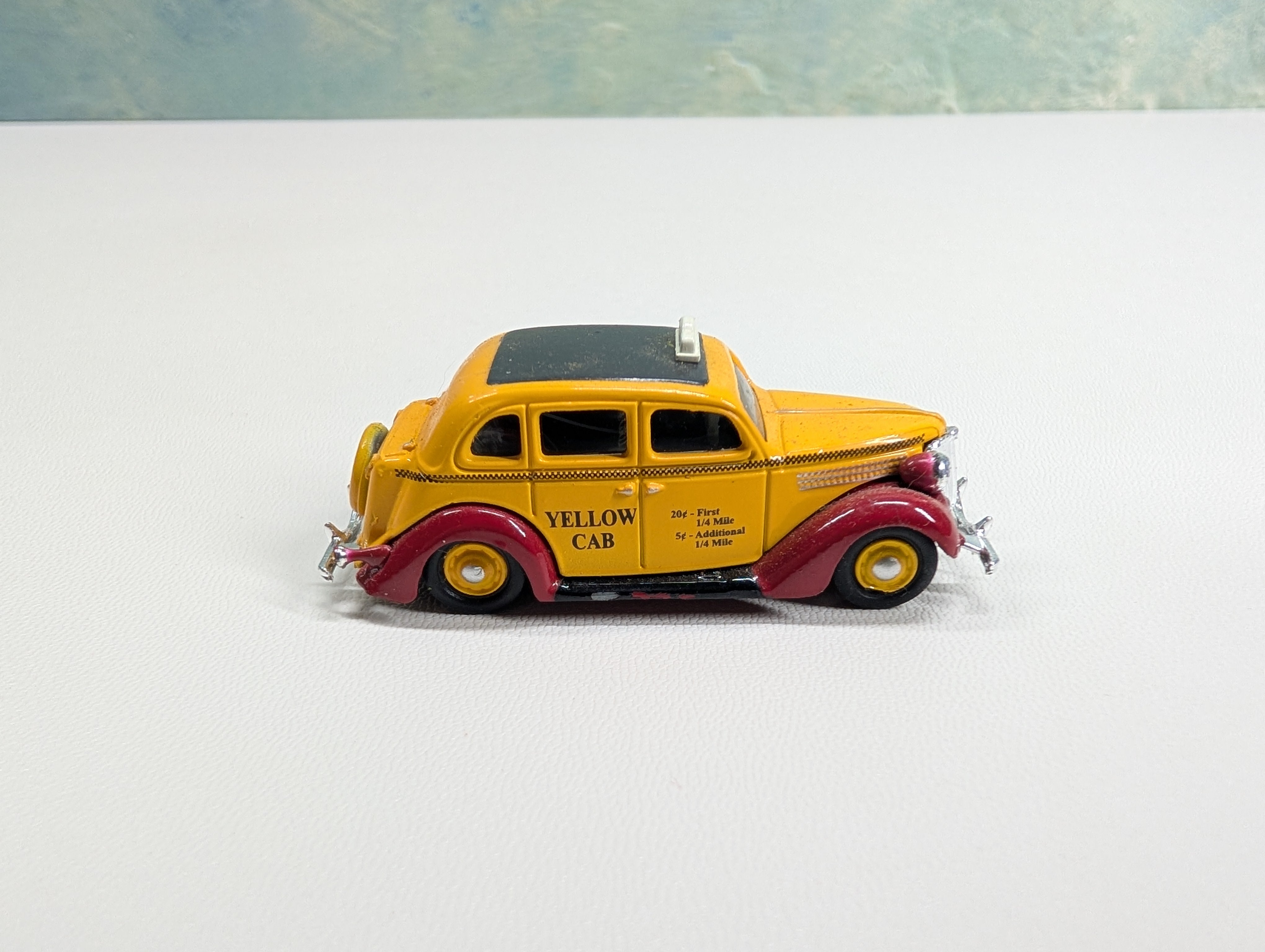 USED Classic Metal Works HO Scale Yellow Taxi Cab