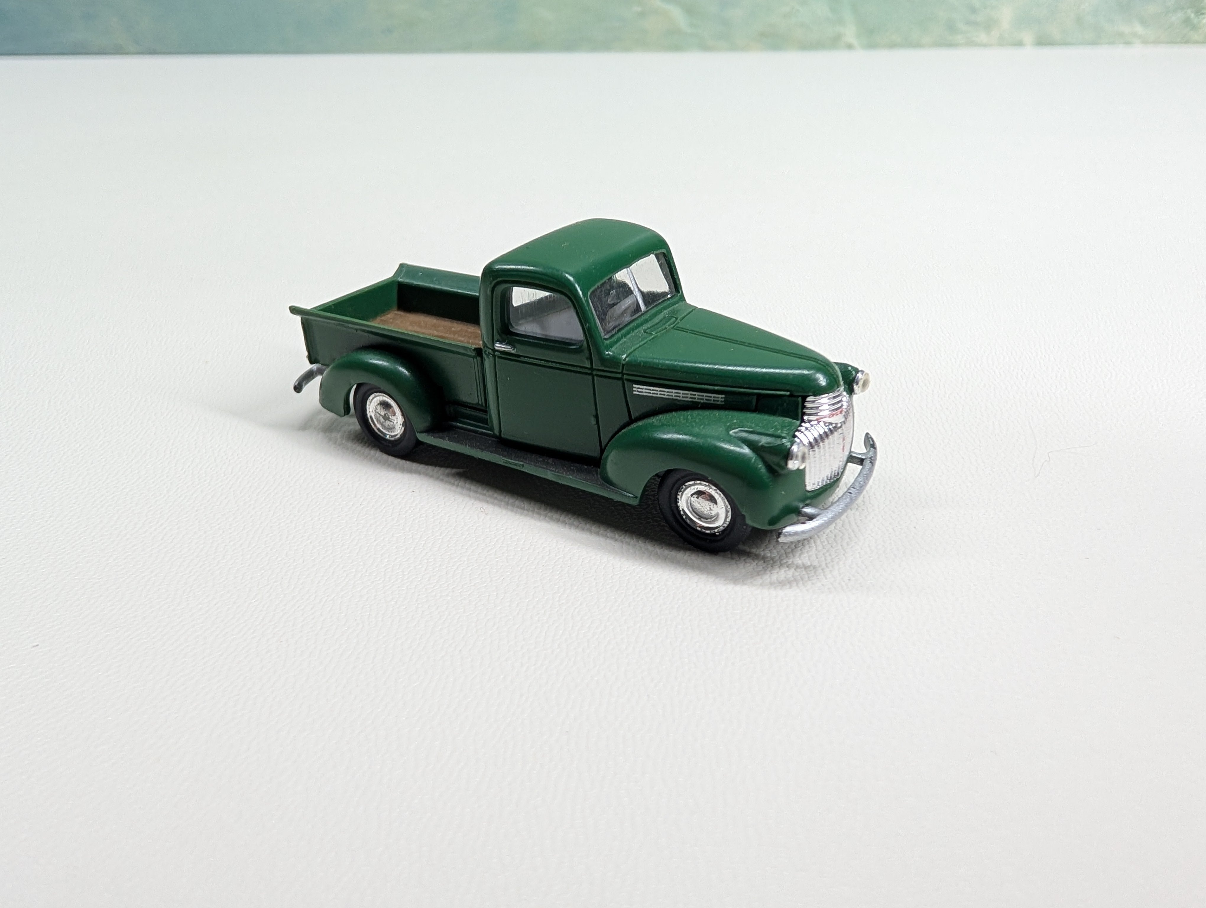 USED Classic Metal Works HO Scale GM Green Pick-Up Truck