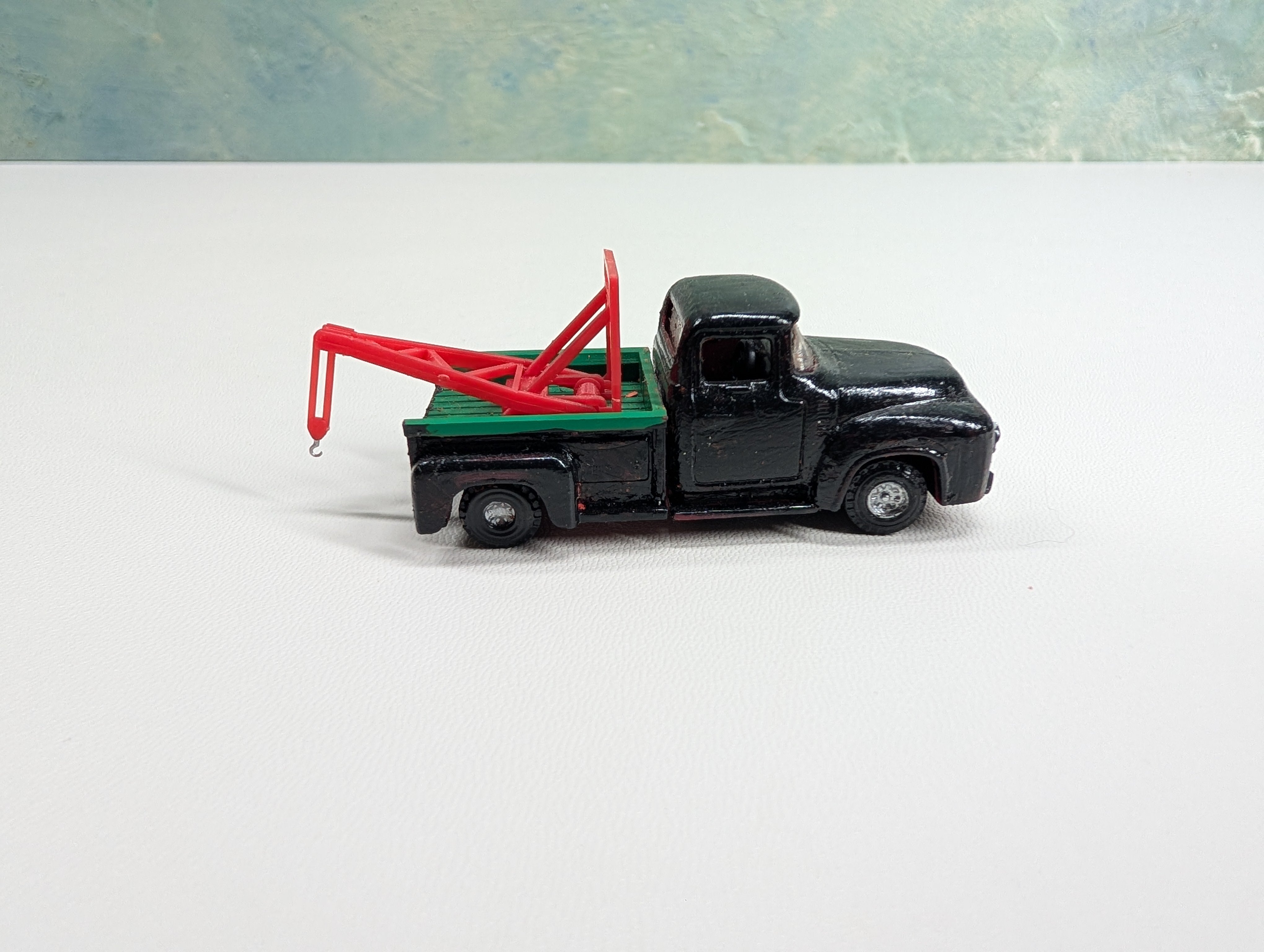 USED HO Scale Tow Truck, Repair Shop Truck