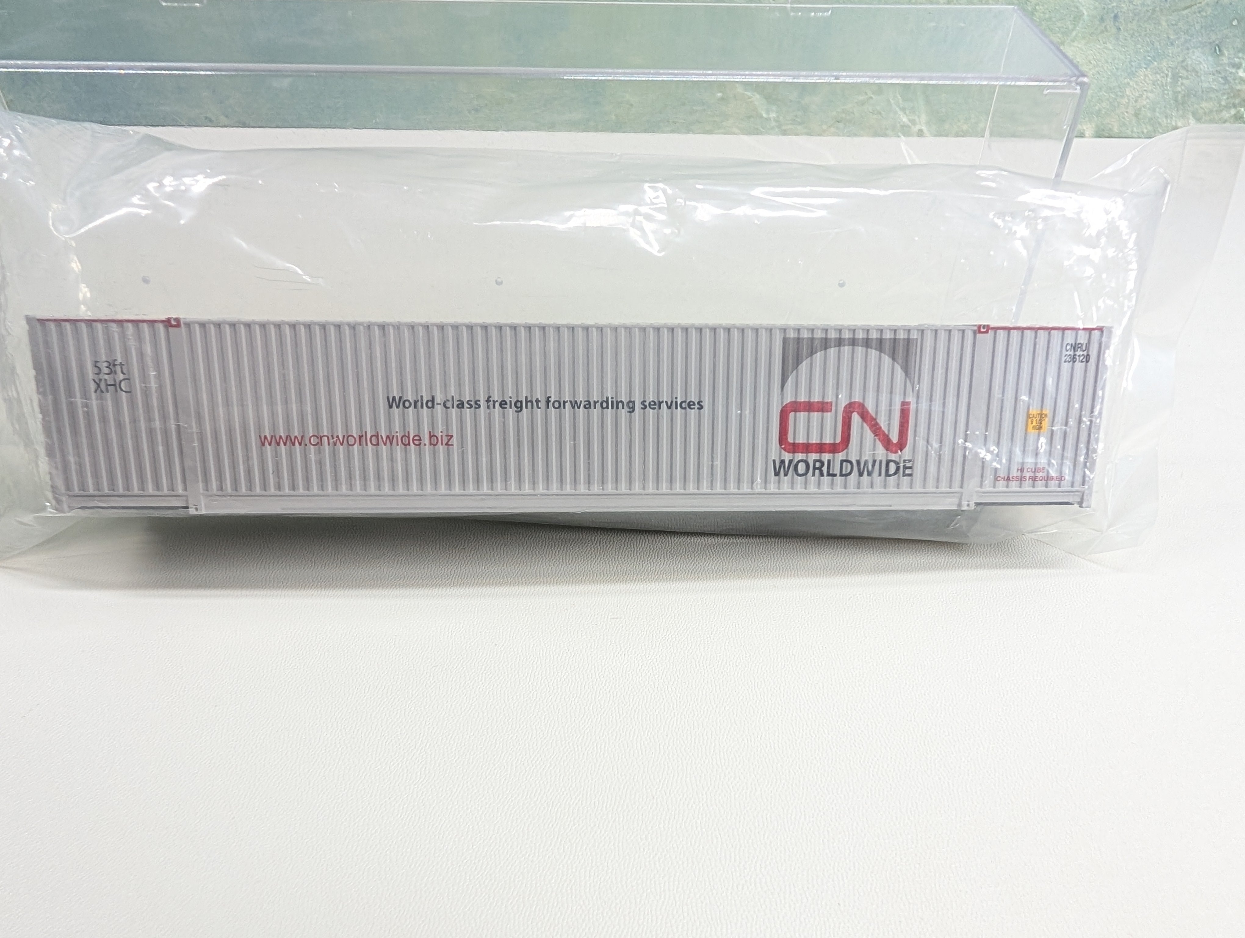 Walthers SceneMaster 949-8518 HO Scale 53' Singamas Container Canadian National #236120