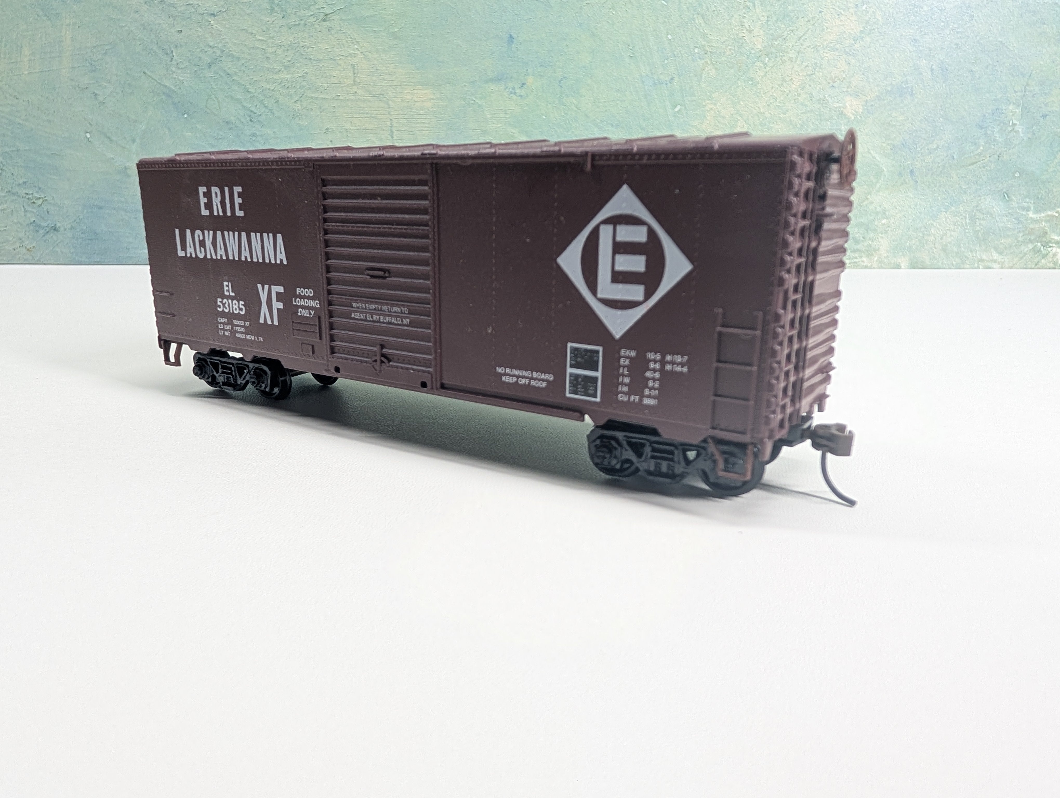 USED Roundhouse HO Scale 40' Box Car Erie Lackawanna EL #53185