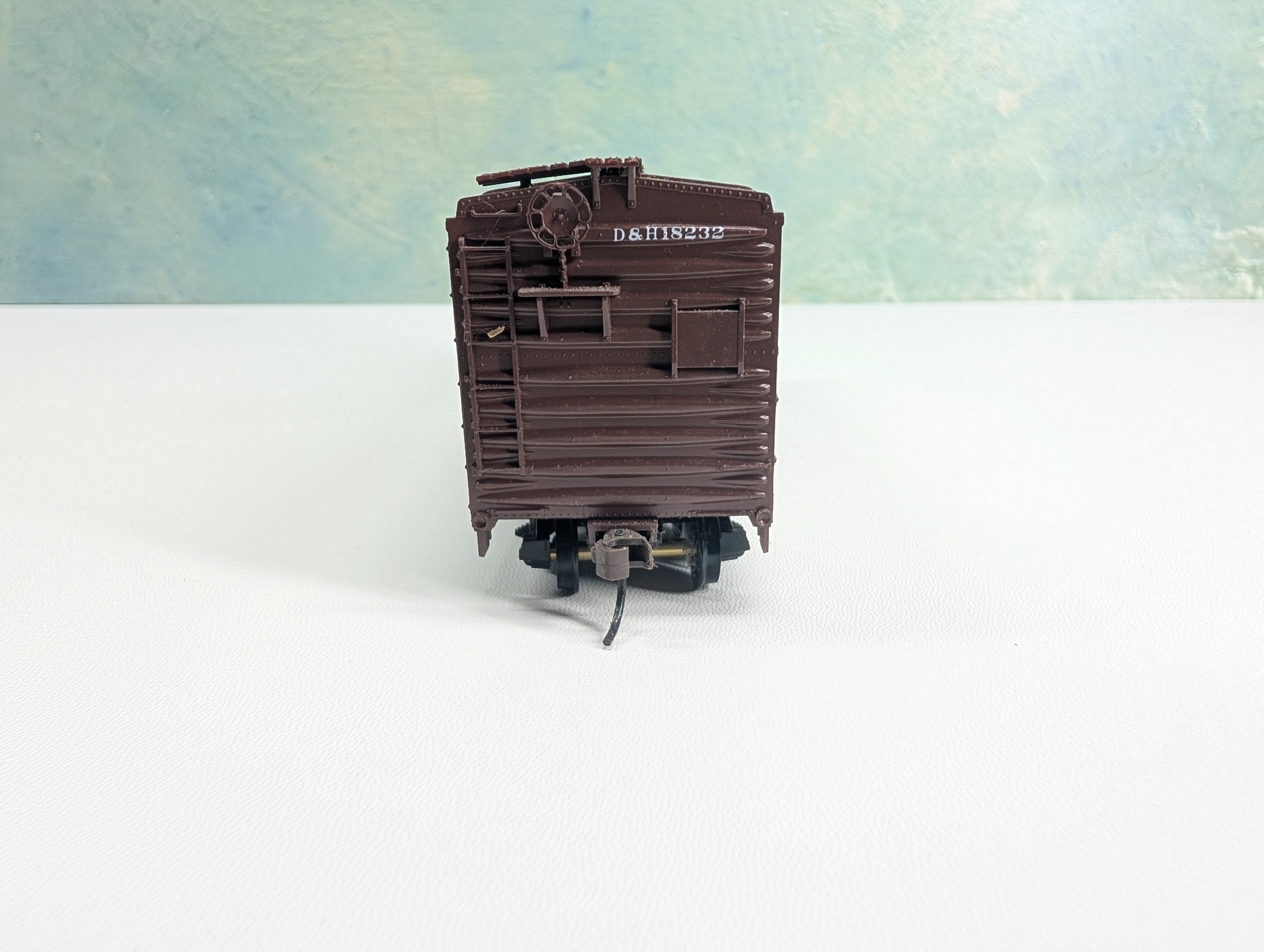 USED Bowser HO Scale 40' Box Car Delaware and Hudson D&H #18232