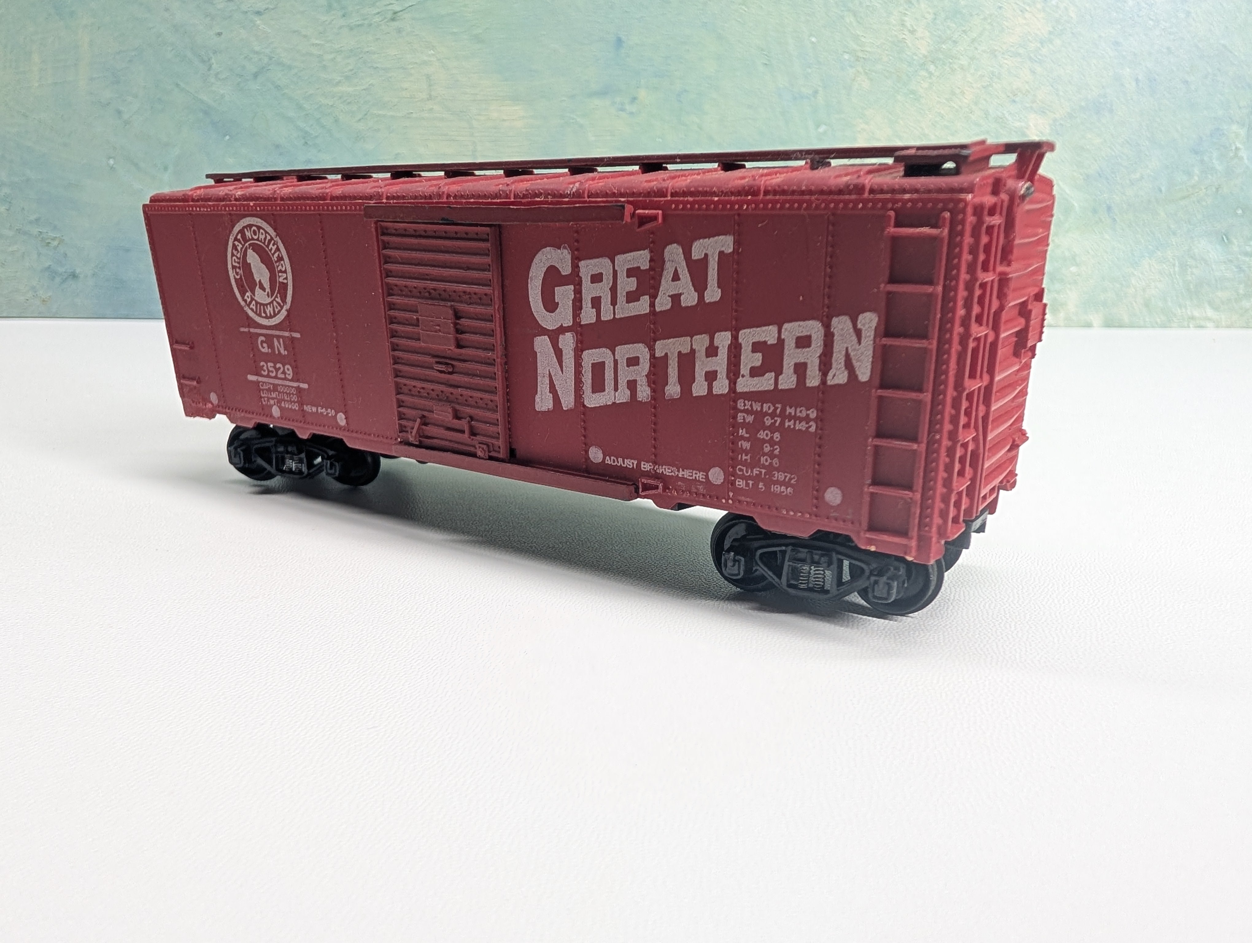 USED Crown HO Scale 40' Box Car Great Northern GN #3529