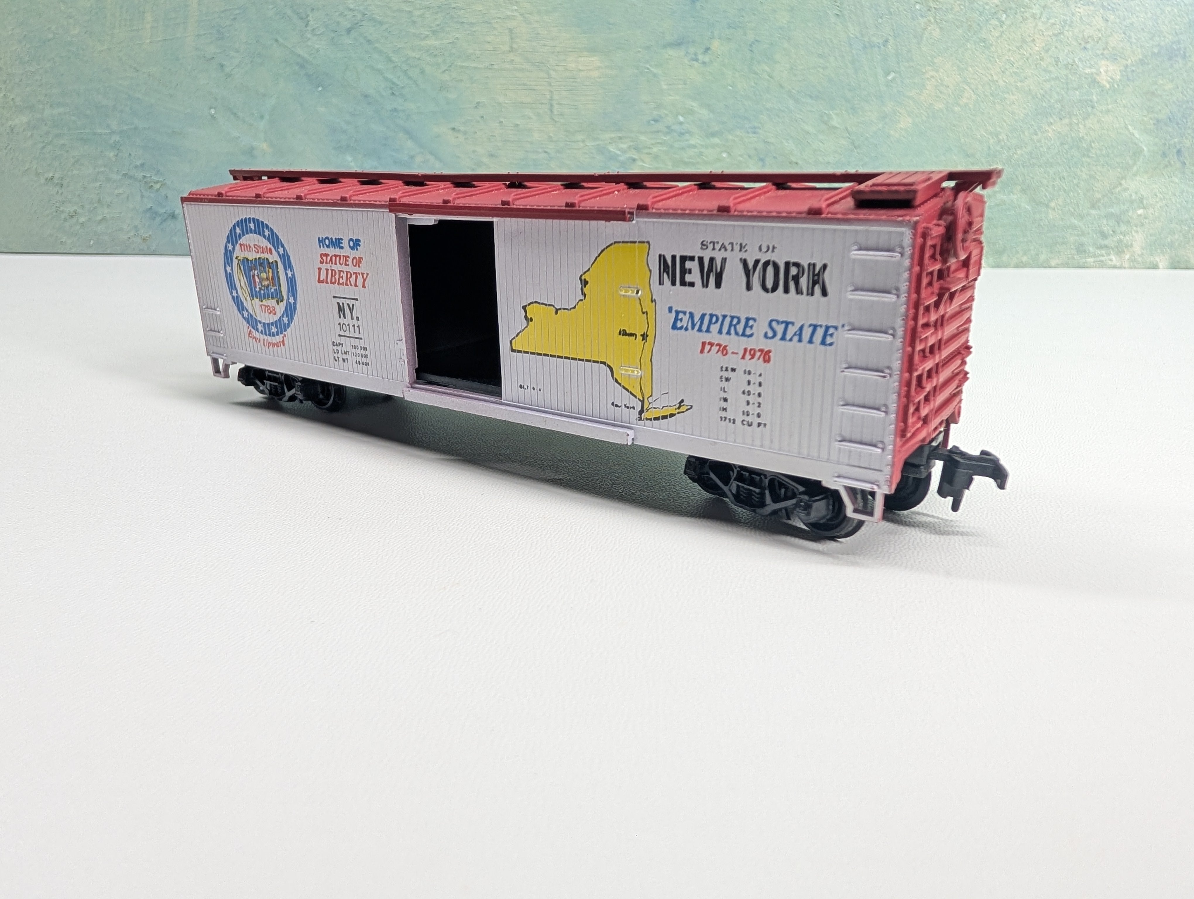 USED TRAIN MINIATURE HO Scale 40' State Car New York 10111 1776