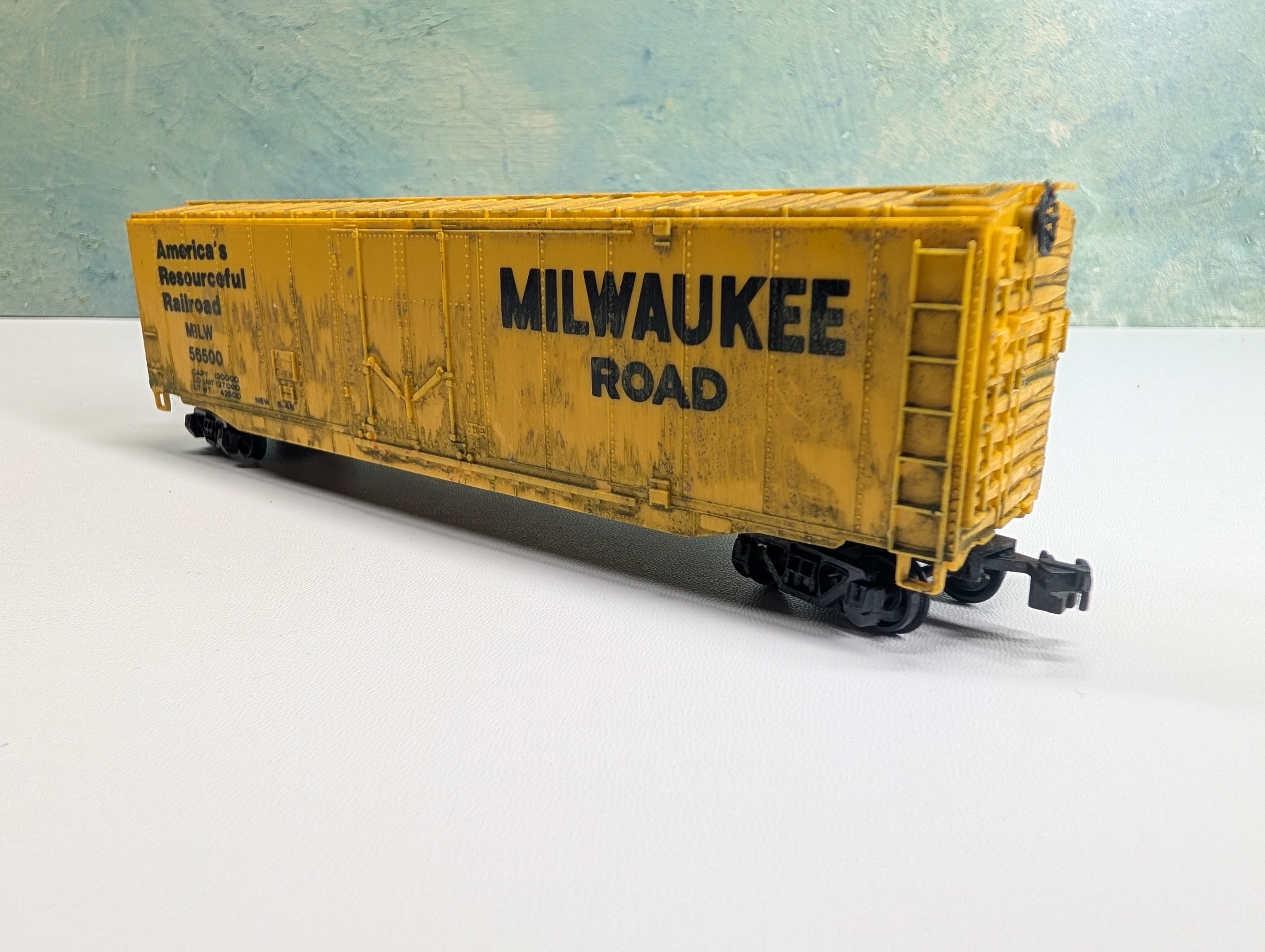 USED HO Scale 50' Box Car Milwaukee Road MILW #56500 Weathered