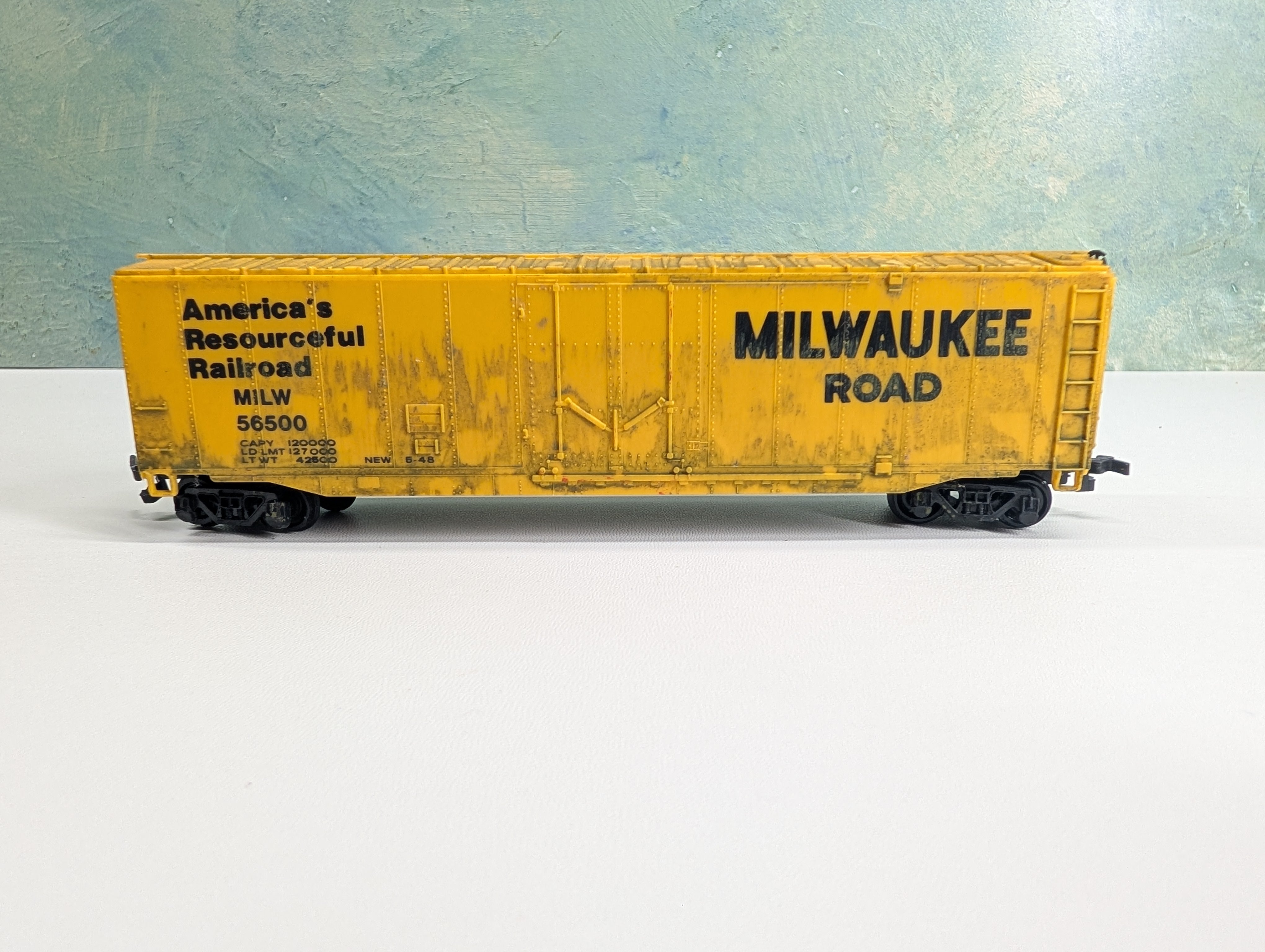 USED HO Scale 50' Box Car Milwaukee Road MILW #56500 Weathered