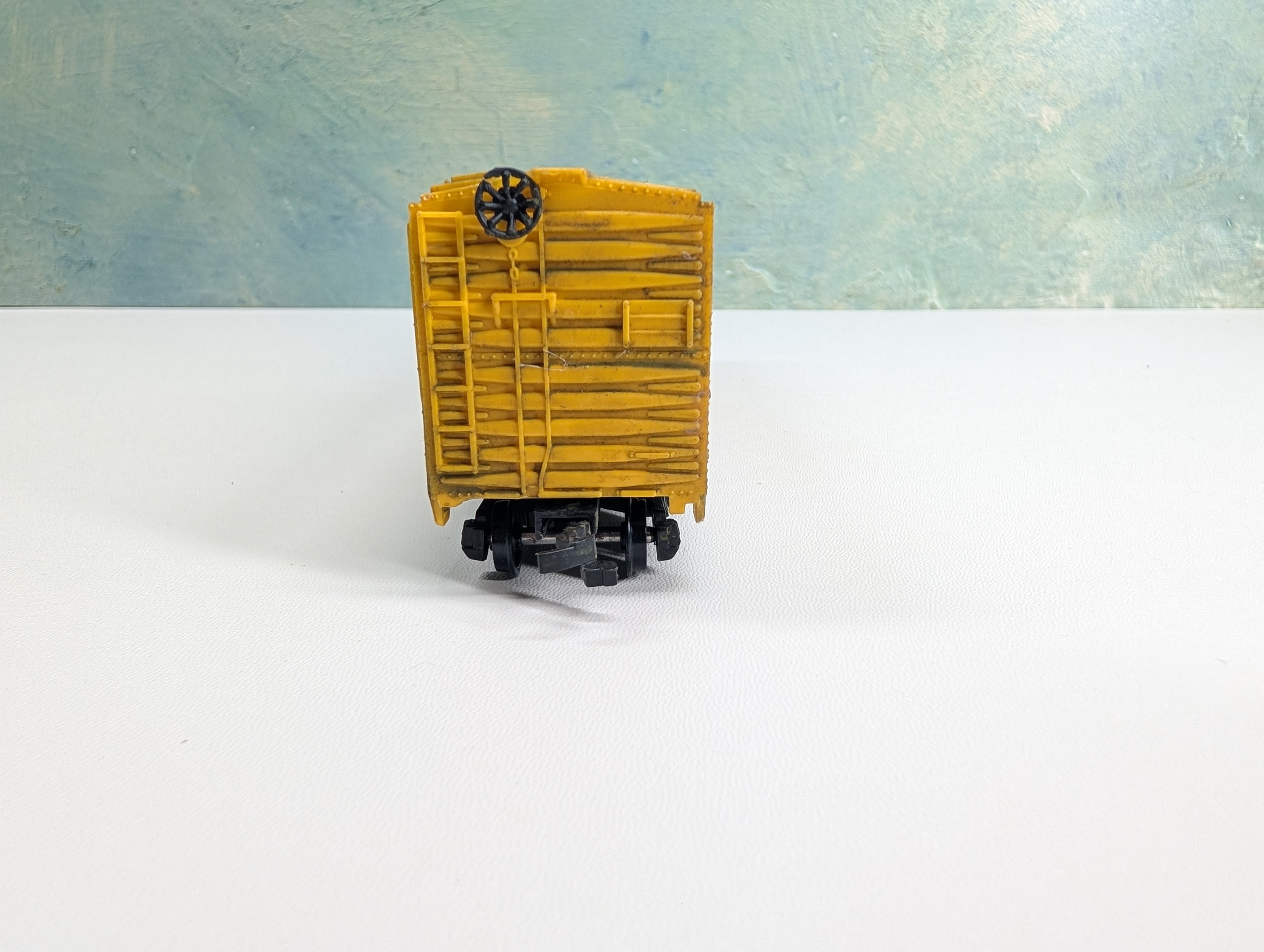 USED HO Scale 50' Box Car Milwaukee Road MILW #56500 Weathered