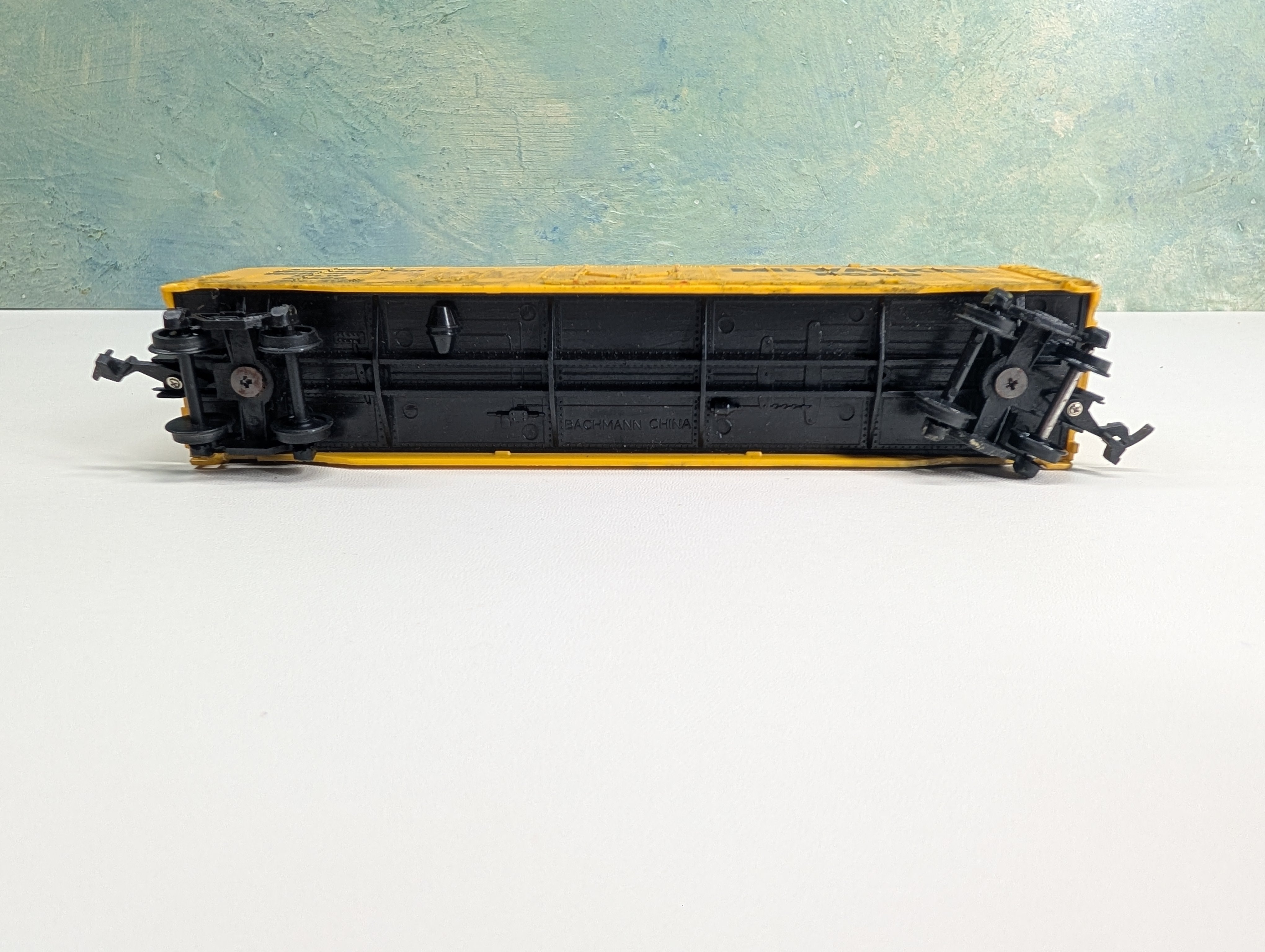 USED HO Scale 50' Box Car Milwaukee Road MILW #56500 Weathered