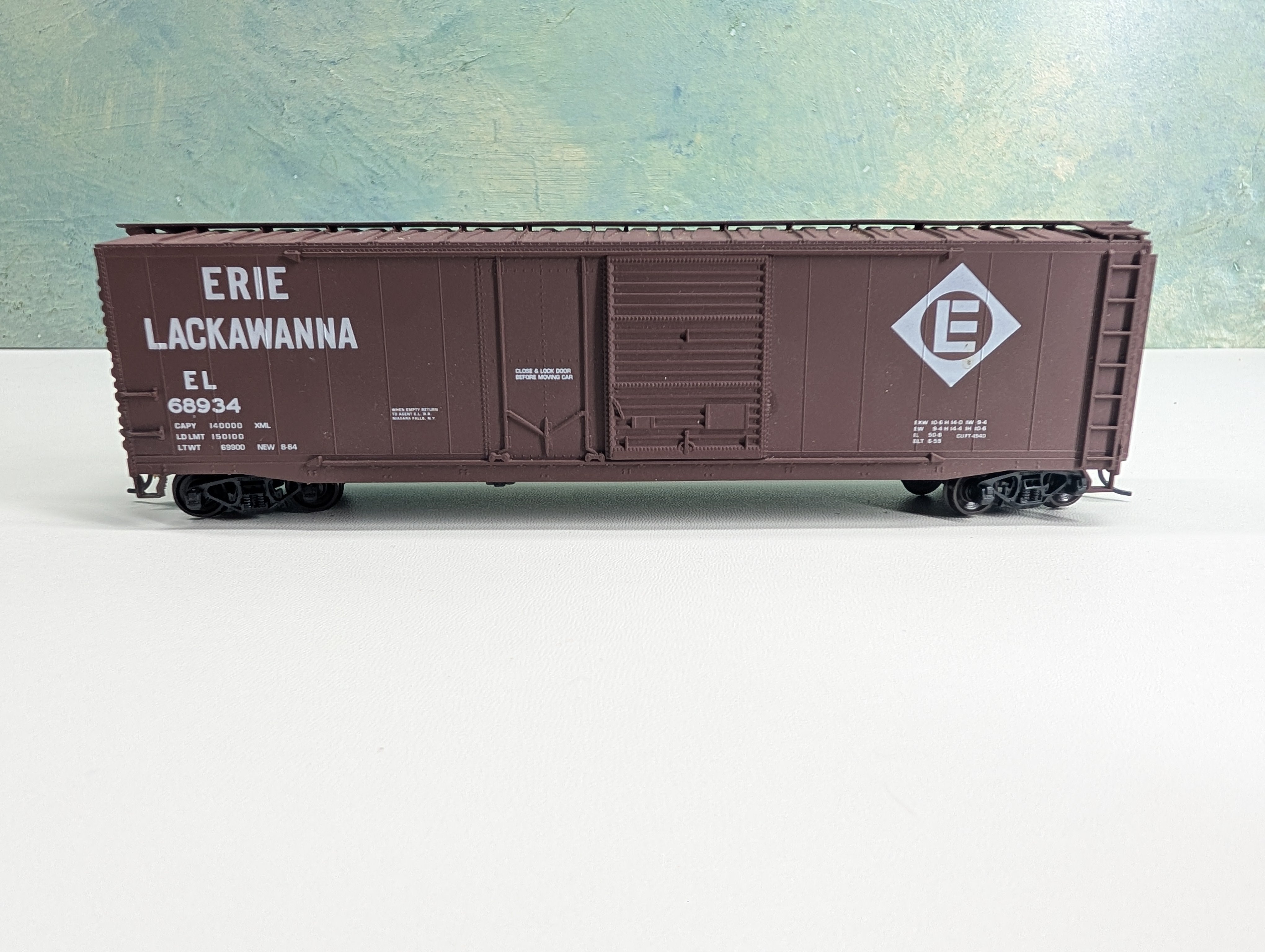 USED Accurail HO Scale 50' Box Car Erie Lackawanna EL #68934