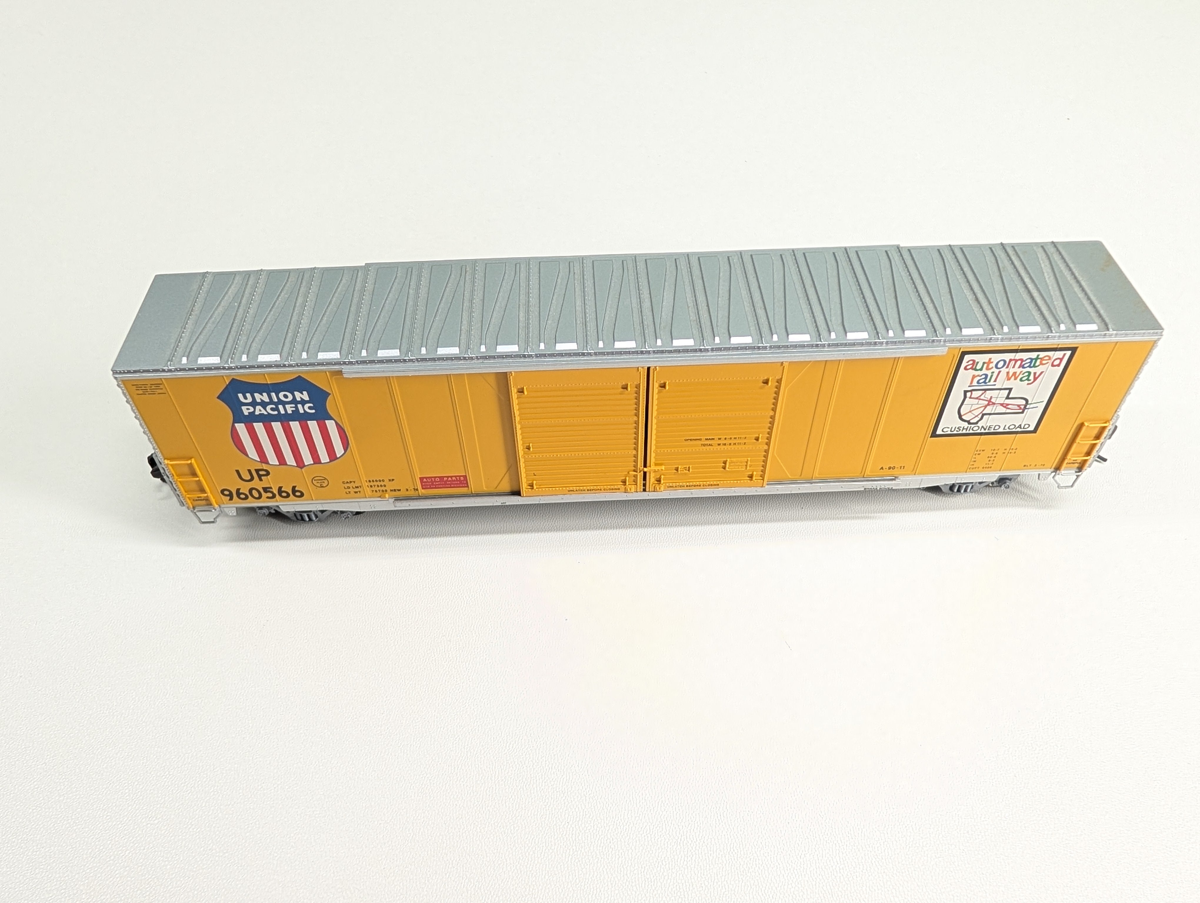 USED Atlas HO Scale 60' DD Box Car Union Pacific UP #960566 Metal Wheels