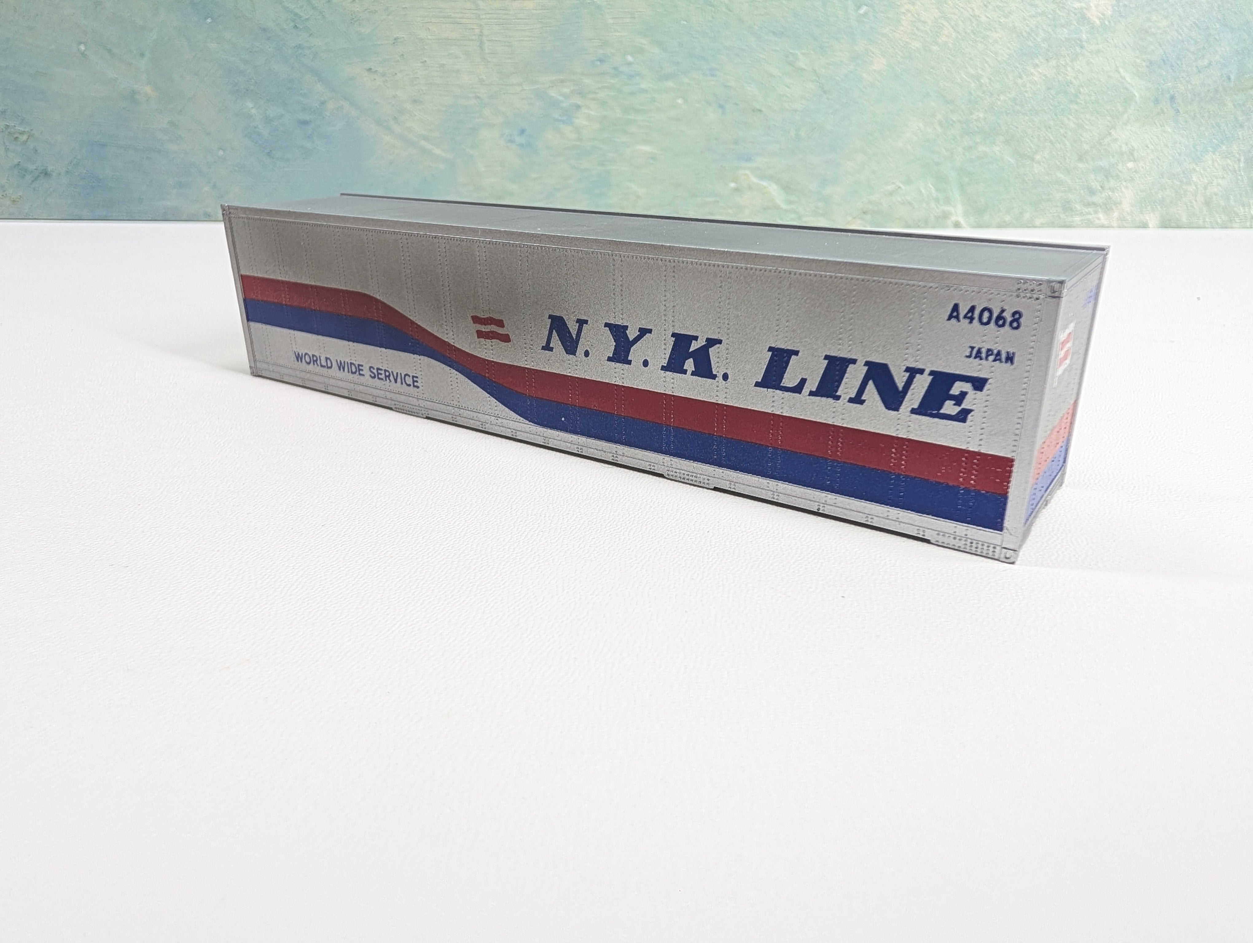 USED HO Scale 40' Container NYK Line A4068