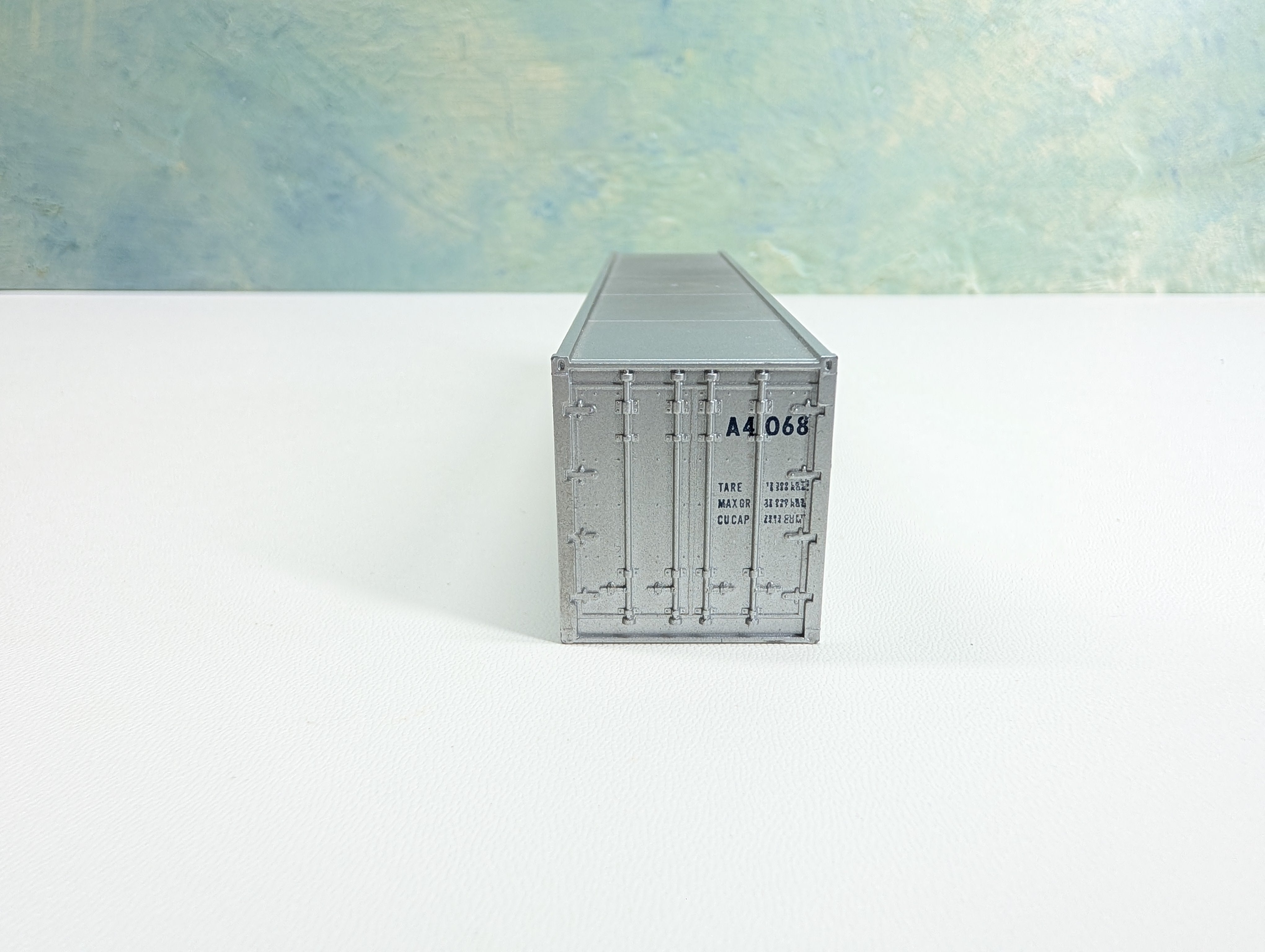 USED HO Scale 40' Container NYK Line A4068