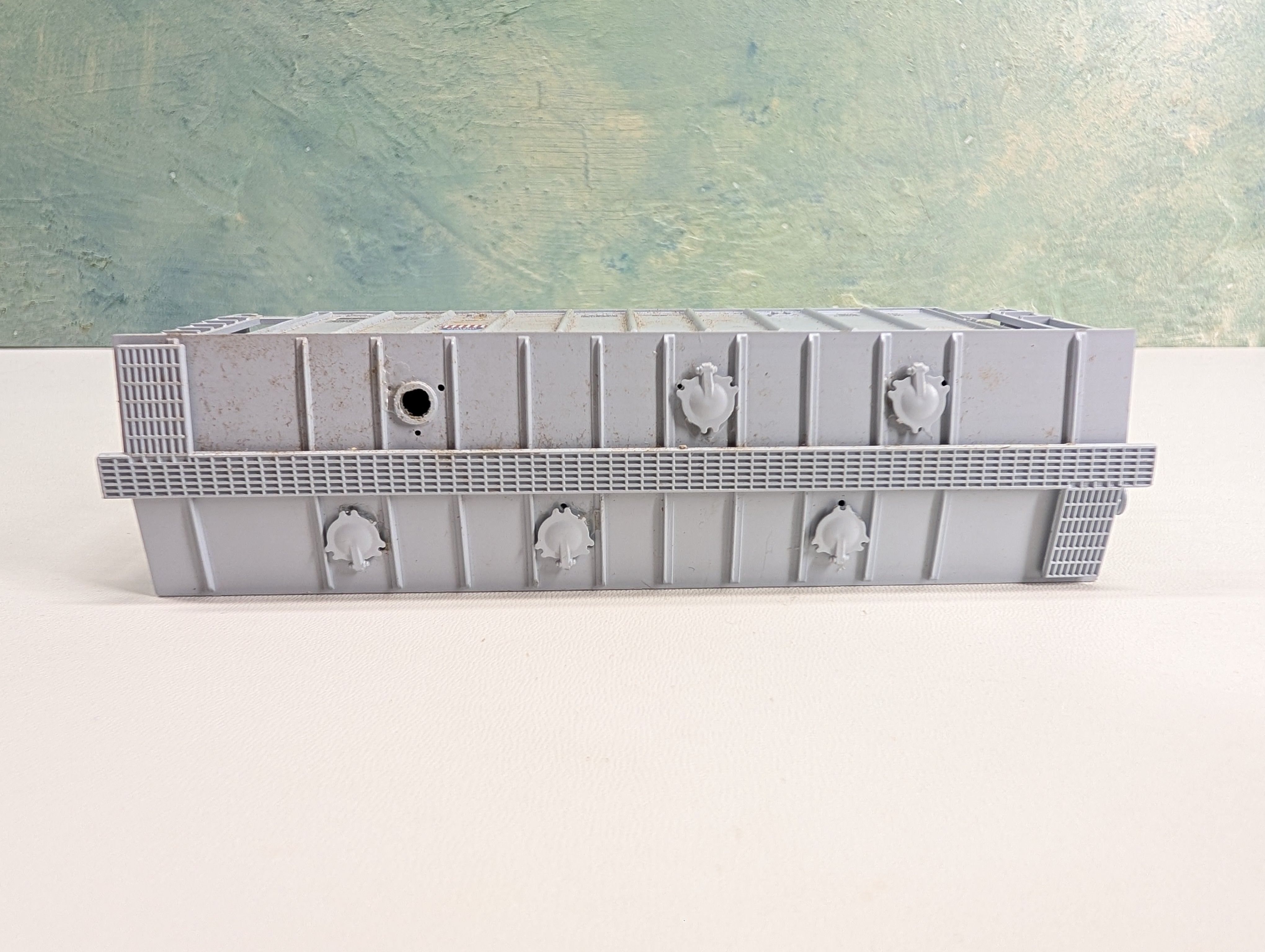USED Walthers HO Scale Covered Hopper Union Pacific UP #220216