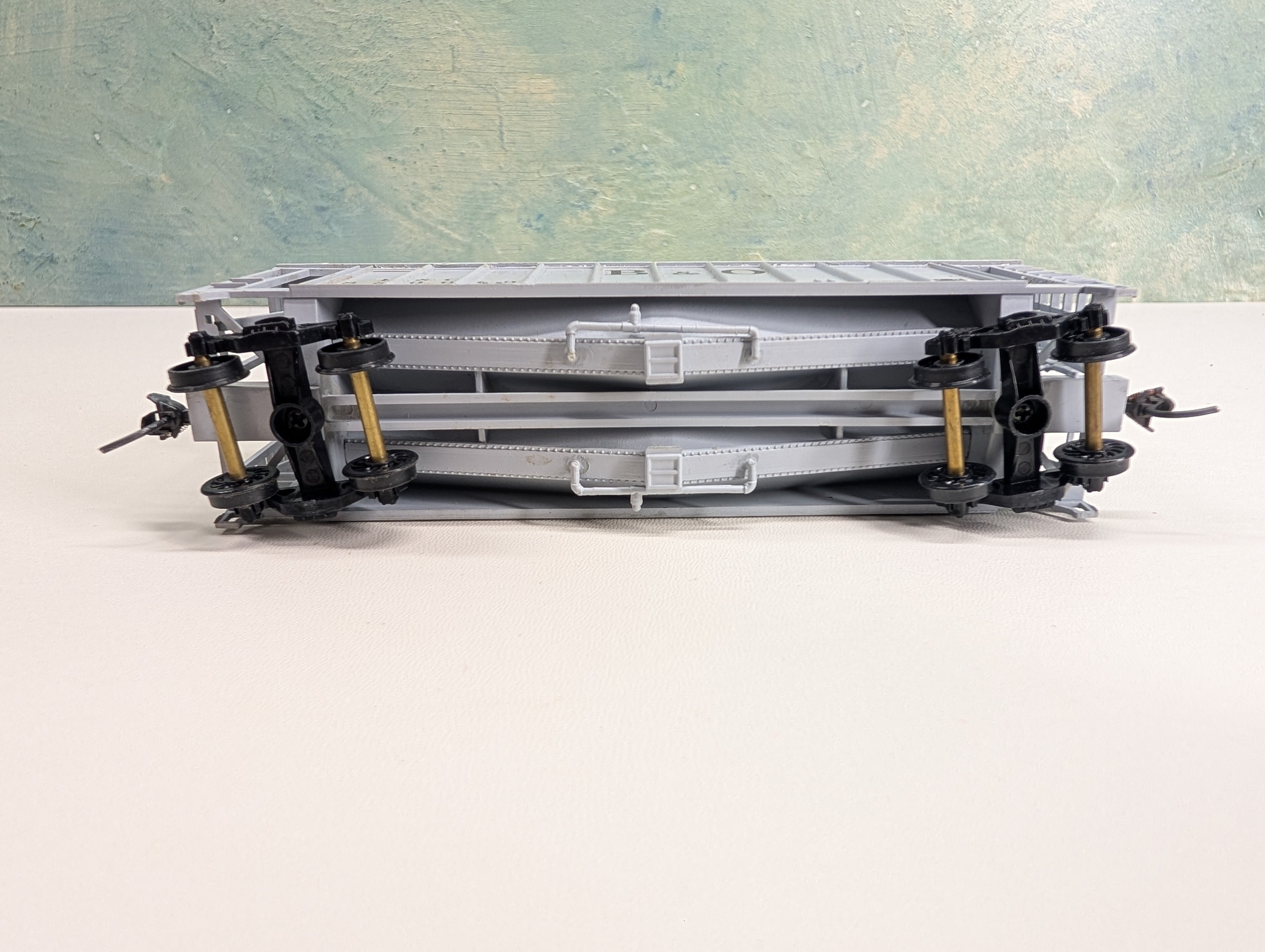USED Walthers HO Scale Covered Hopper Baltimore and Ohio B&O #830069