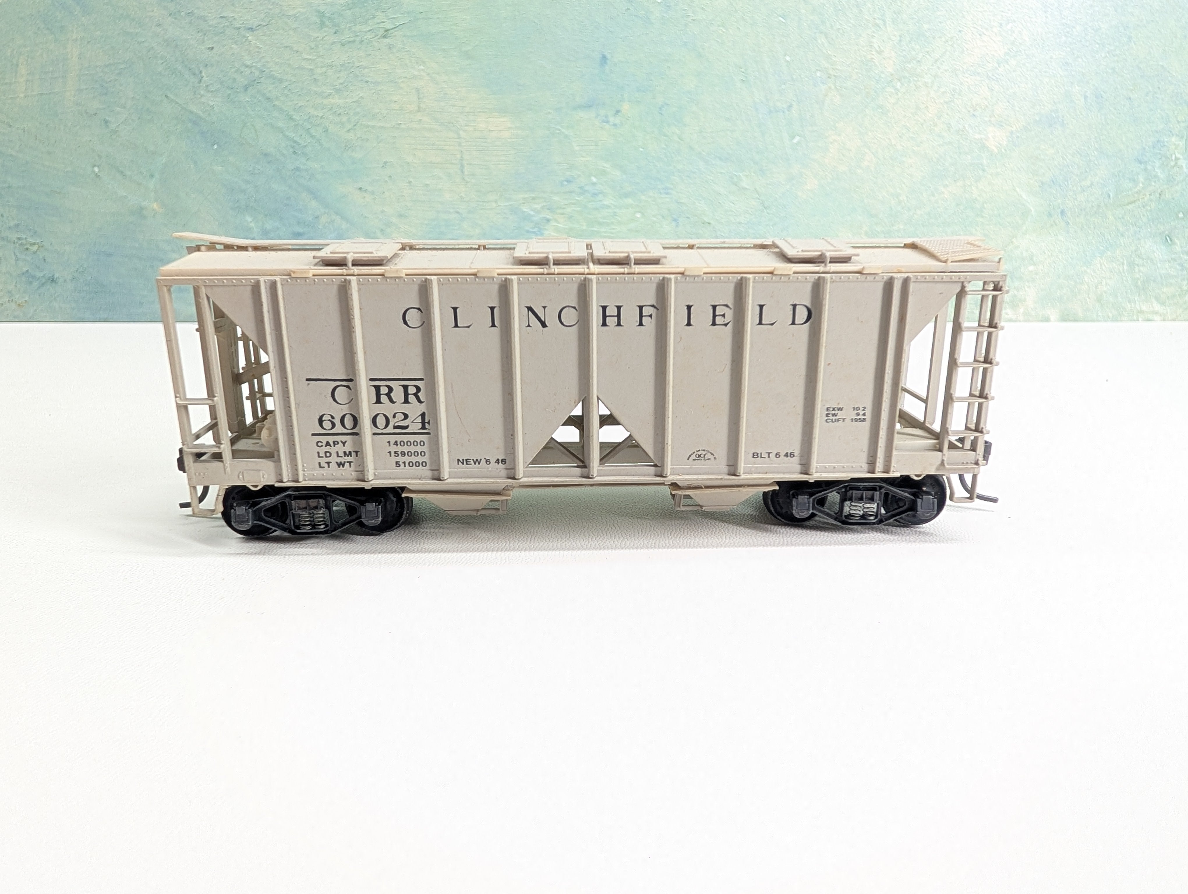 USED Bowser HO Scale Covered Hopper Clinchfield CRR #60024